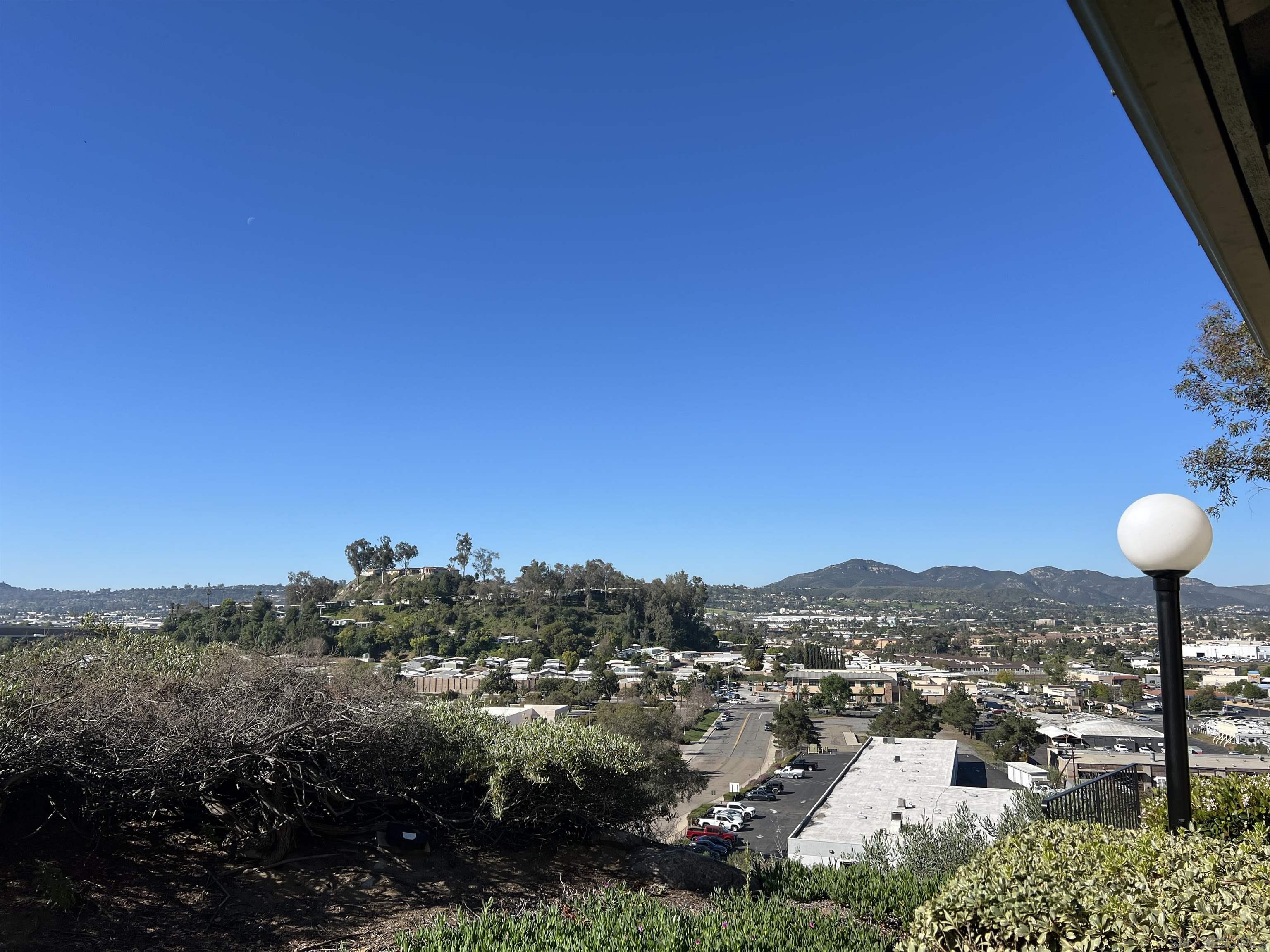 Detail Gallery Image 2 of 17 For 10814  Riderwood Terrace  #D,  Santee,  CA 92071 - 2 Beds | 1/1 Baths