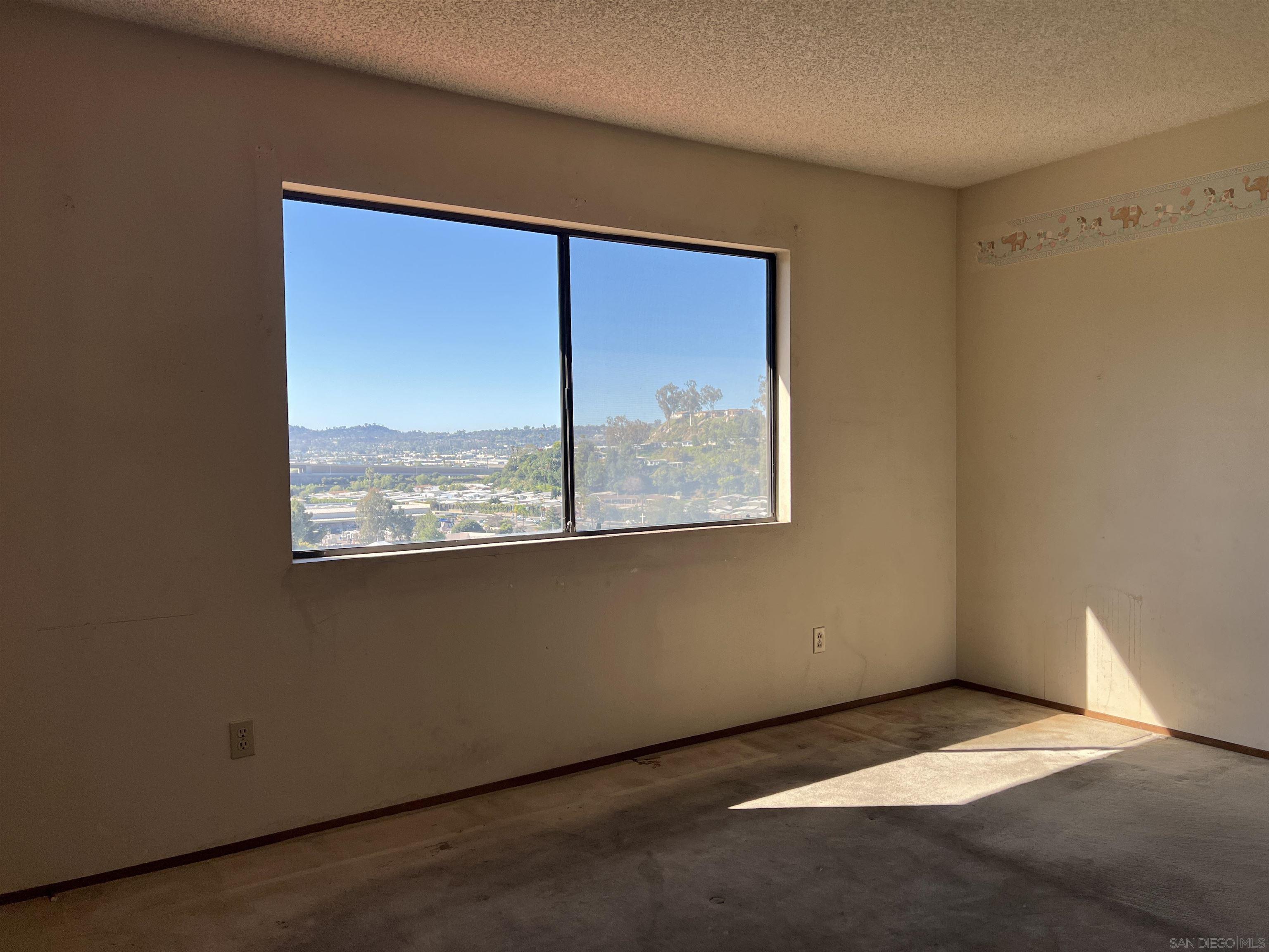 Detail Gallery Image 11 of 17 For 10814  Riderwood Terrace  #D,  Santee,  CA 92071 - 2 Beds | 1/1 Baths