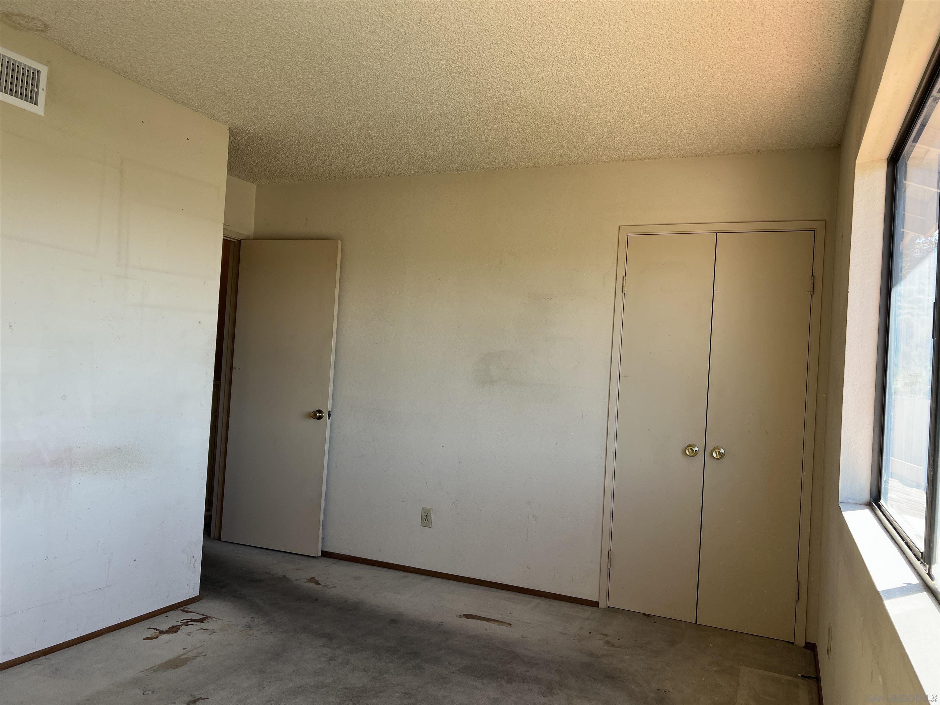 Detail Gallery Image 12 of 17 For 10814  Riderwood Terrace  #D,  Santee,  CA 92071 - 2 Beds | 1/1 Baths