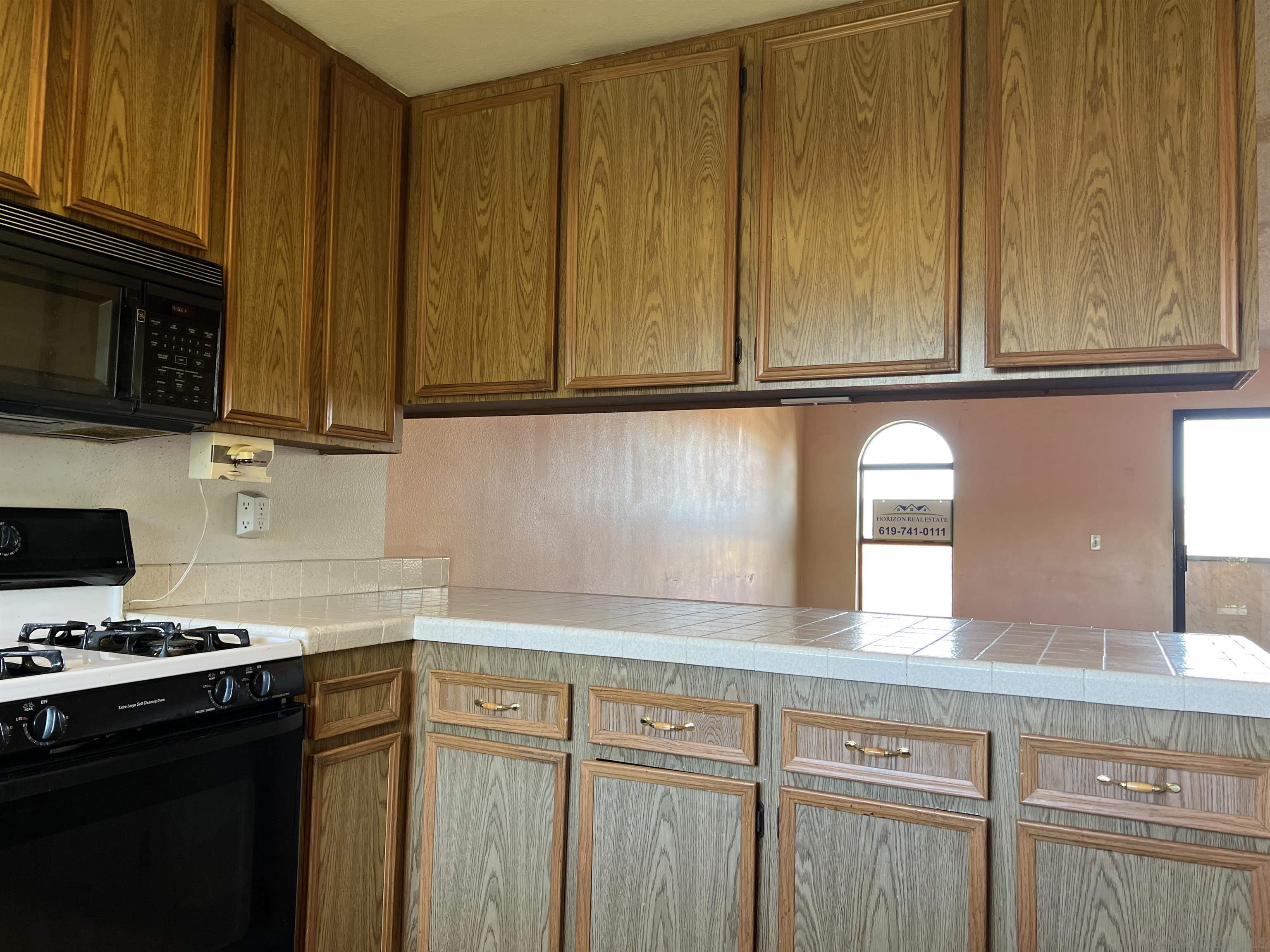 Detail Gallery Image 5 of 17 For 10814  Riderwood Terrace  #D,  Santee,  CA 92071 - 2 Beds | 1/1 Baths