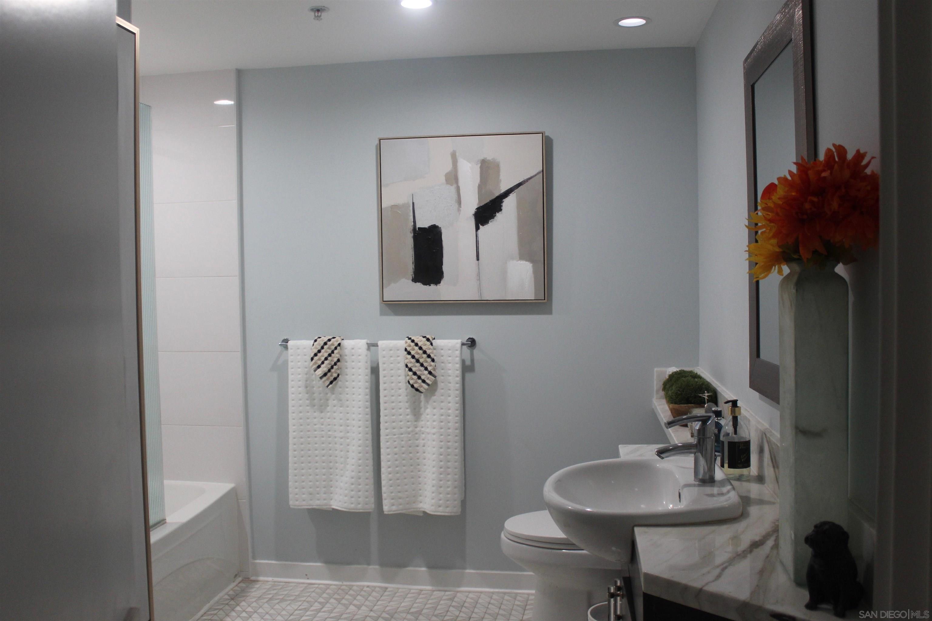 Detail Gallery Image 5 of 13 For 1441  9th Ave  201, San Diego,  CA 92101 - 2 Beds | 2 Baths