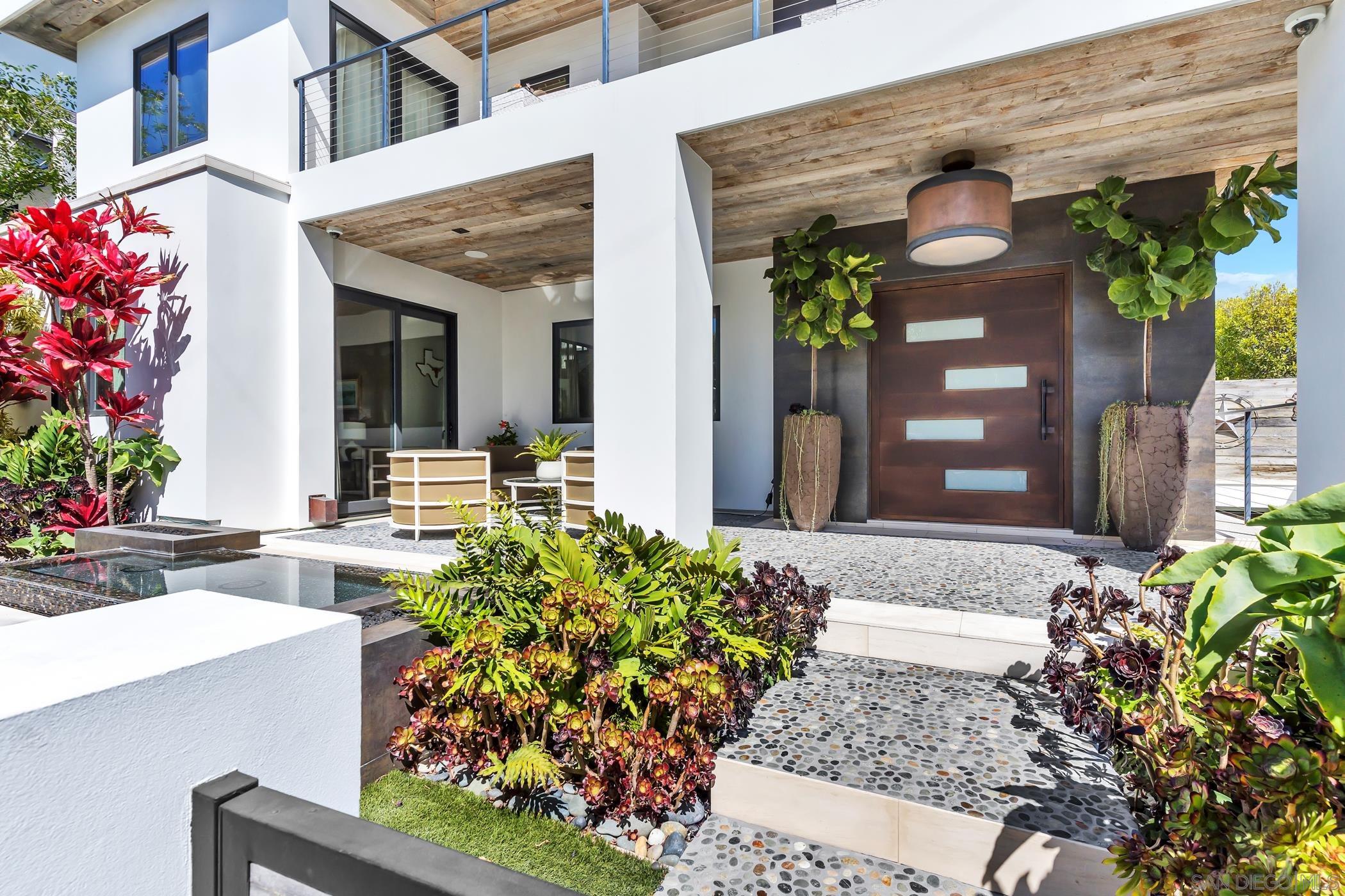 Detail Gallery Image 2 of 61 For 969  Adella Ave, Coronado,  CA 92118 - 6 Beds | 5/2 Baths