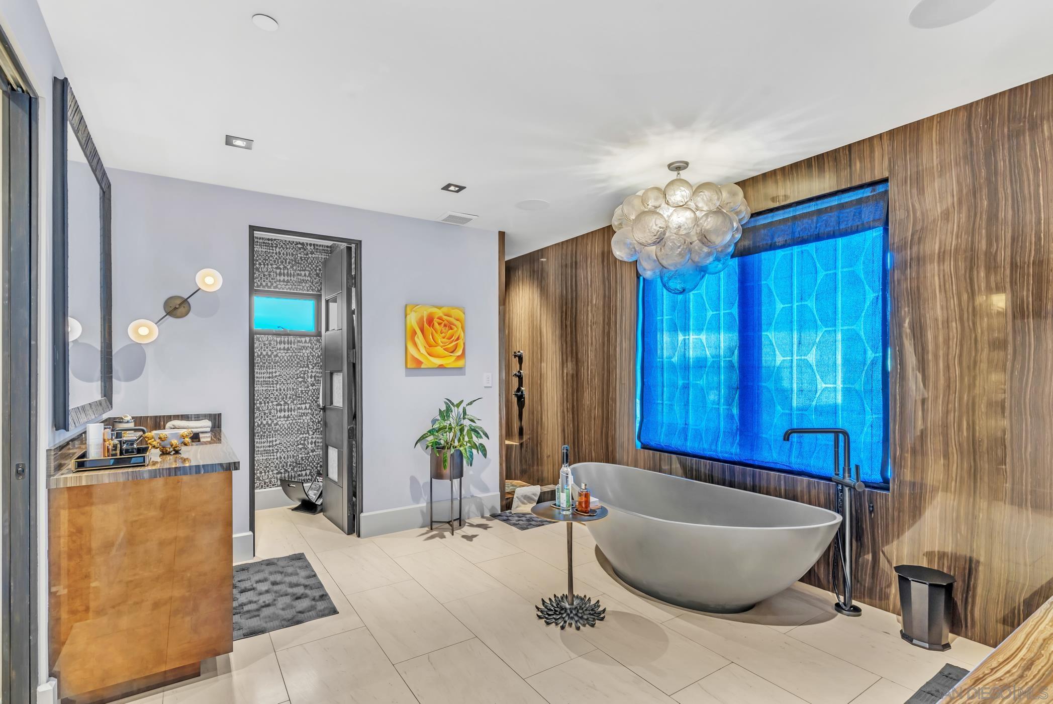 Detail Gallery Image 25 of 61 For 969  Adella Ave, Coronado,  CA 92118 - 6 Beds | 5/2 Baths