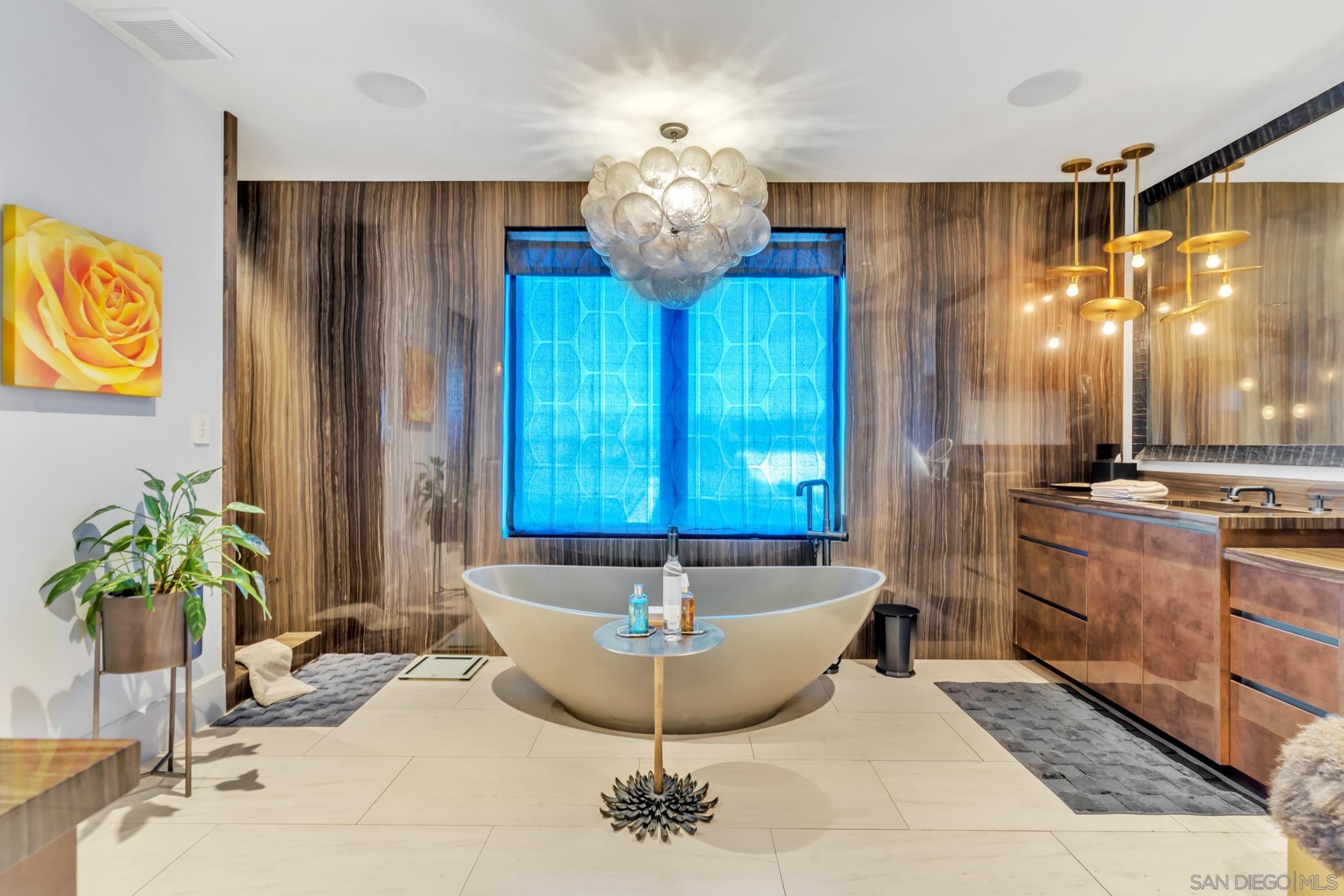 Detail Gallery Image 28 of 64 For 969  Adella Ave, Coronado,  CA 92118 - 6 Beds | 5/2 Baths