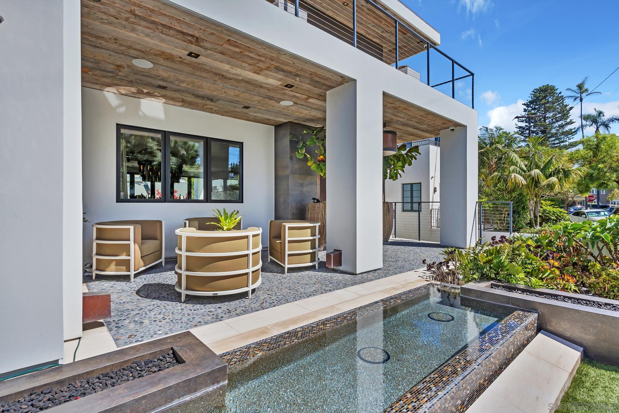 Detail Gallery Image 4 of 61 For 969  Adella Ave, Coronado,  CA 92118 - 6 Beds | 5/2 Baths