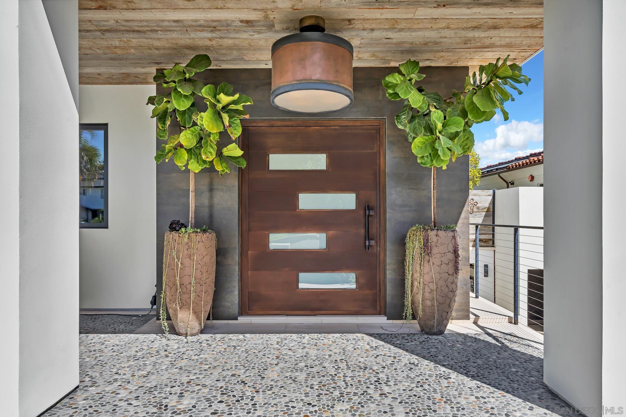 Detail Gallery Image 5 of 61 For 969  Adella Ave, Coronado,  CA 92118 - 6 Beds | 5/2 Baths