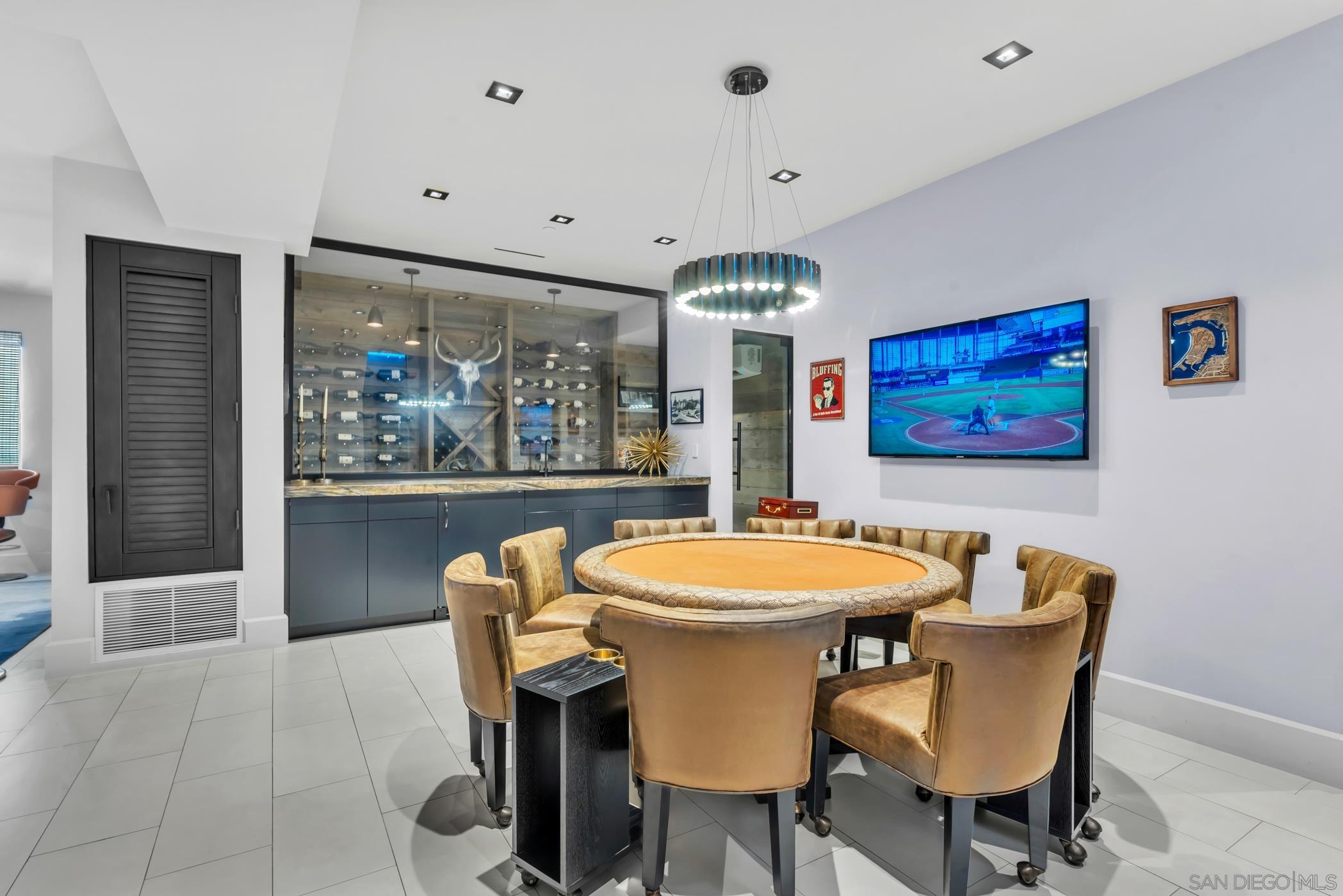 Detail Gallery Image 41 of 61 For 969  Adella Ave, Coronado,  CA 92118 - 6 Beds | 5/2 Baths