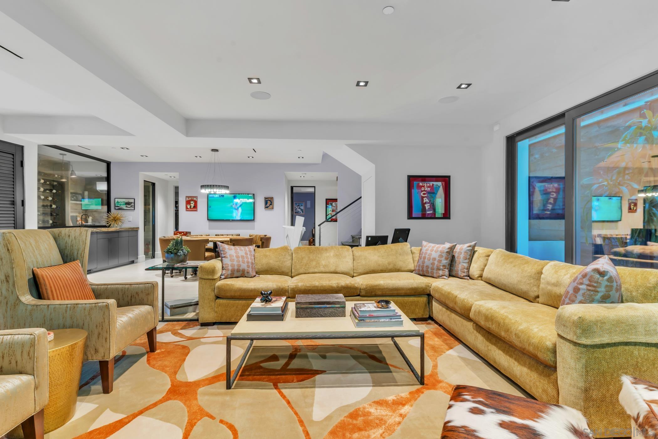 Detail Gallery Image 45 of 64 For 969  Adella Ave, Coronado,  CA 92118 - 6 Beds | 5/2 Baths