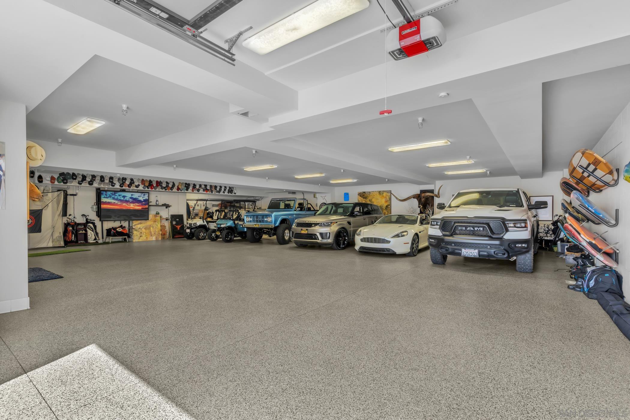 Detail Gallery Image 49 of 64 For 969  Adella Ave, Coronado,  CA 92118 - 6 Beds | 5/2 Baths