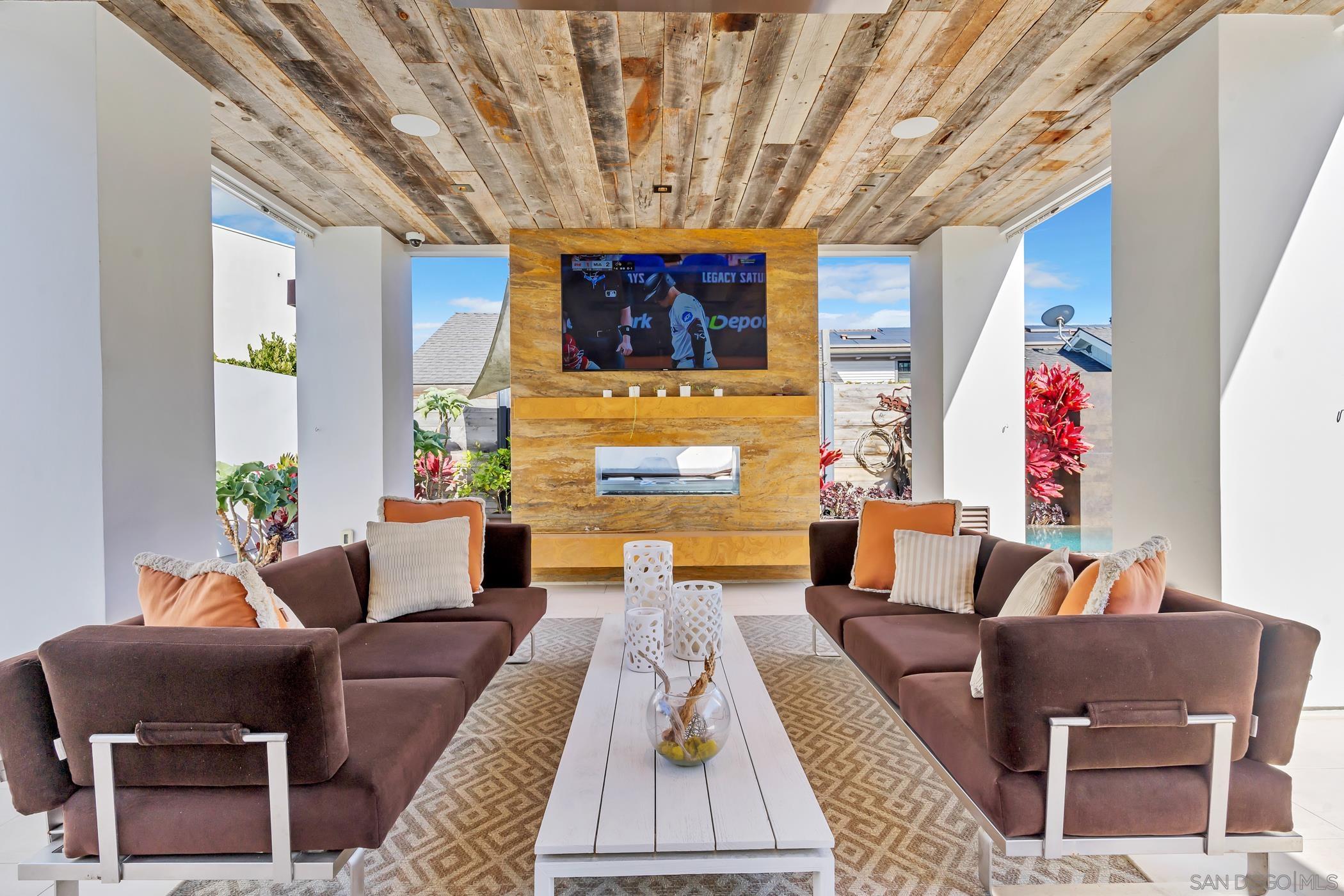 Detail Gallery Image 51 of 61 For 969  Adella Ave, Coronado,  CA 92118 - 6 Beds | 5/2 Baths