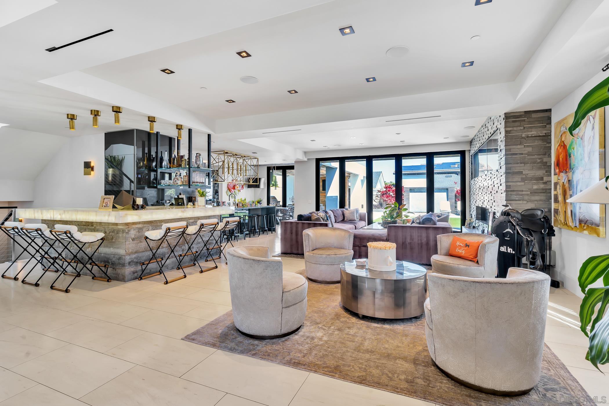 Detail Gallery Image 7 of 61 For 969  Adella Ave, Coronado,  CA 92118 - 6 Beds | 5/2 Baths