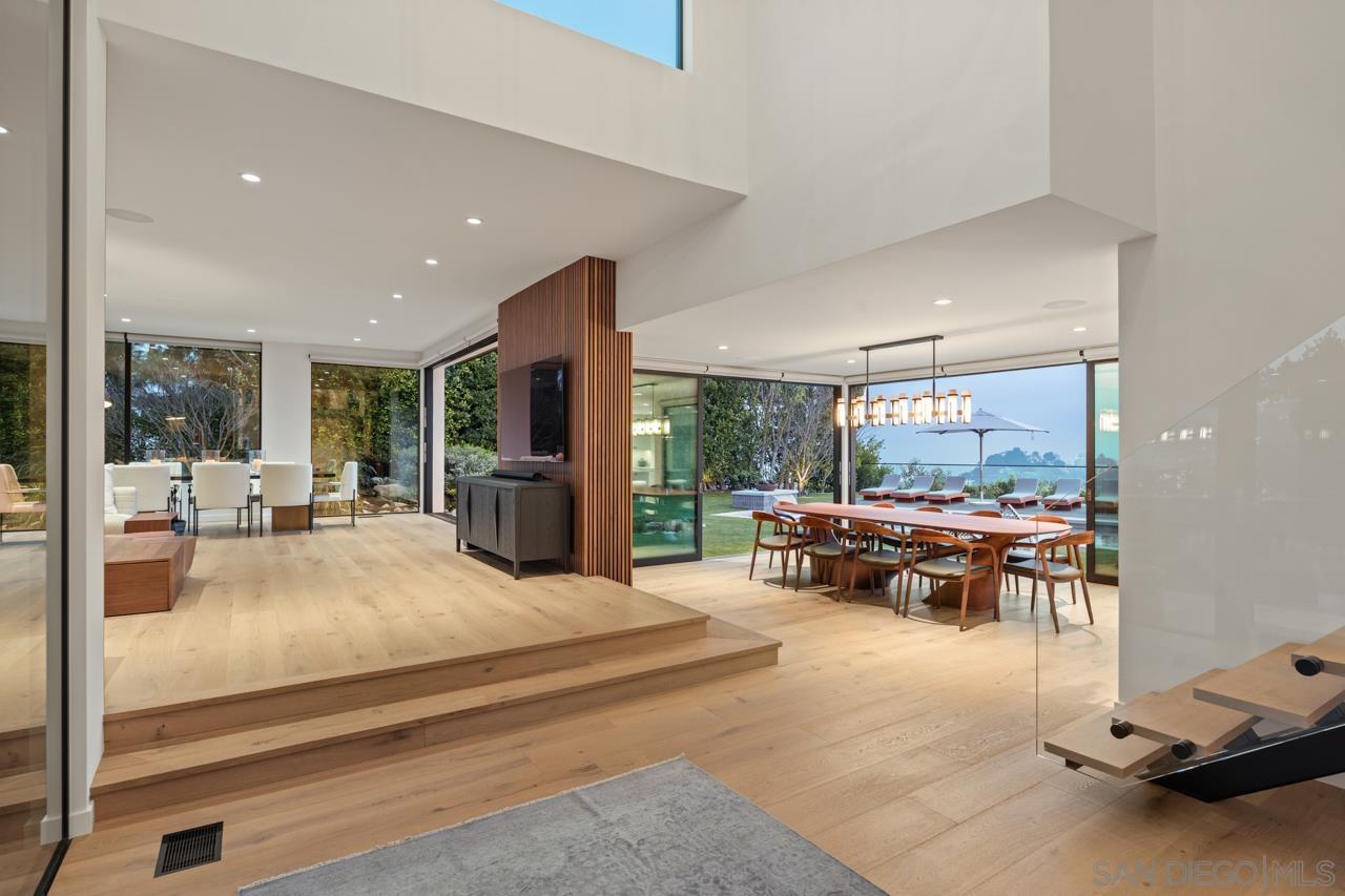 Detail Gallery Image 13 of 67 For 2261  Hercules, Los Angeles,  CA 90046 - 4 Beds | 4/1 Baths