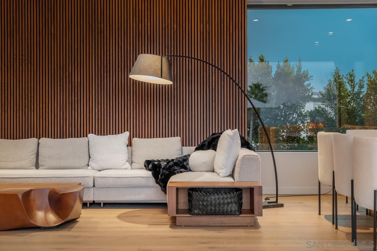 Detail Gallery Image 14 of 67 For 2261  Hercules, Los Angeles,  CA 90046 - 4 Beds | 4/1 Baths