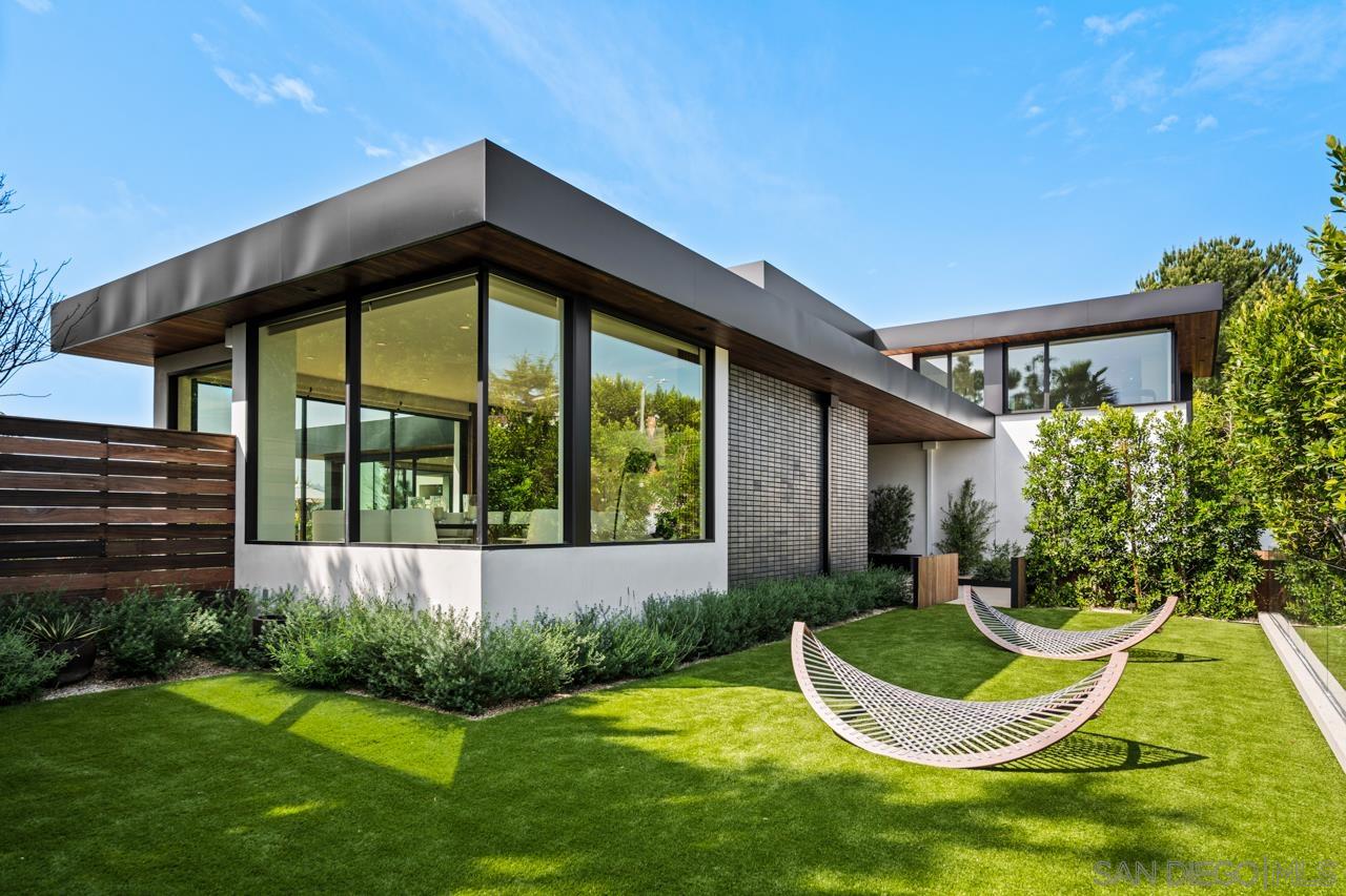 Detail Gallery Image 3 of 67 For 2261  Hercules, Los Angeles,  CA 90046 - 4 Beds | 4/1 Baths