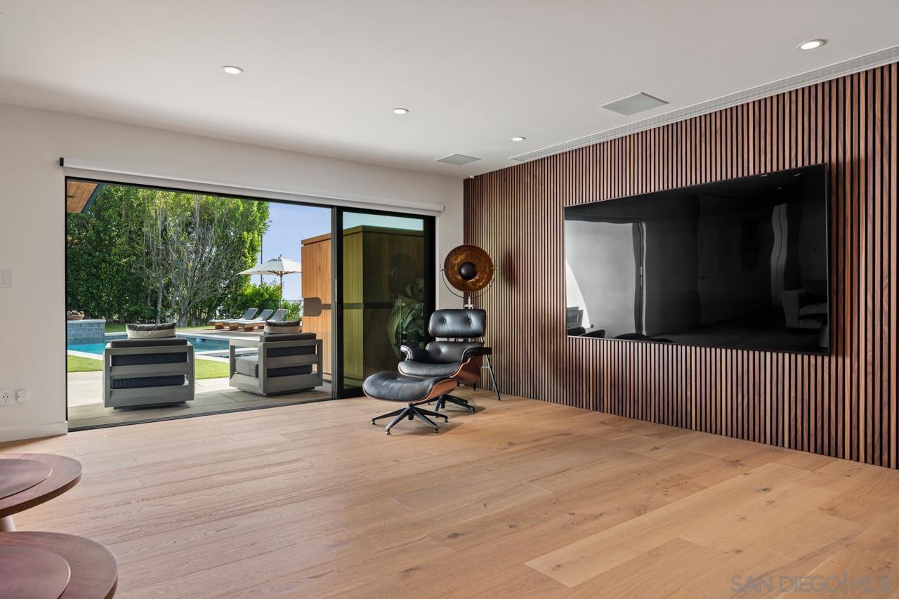 Detail Gallery Image 34 of 67 For 2261  Hercules, Los Angeles,  CA 90046 - 4 Beds | 4/1 Baths