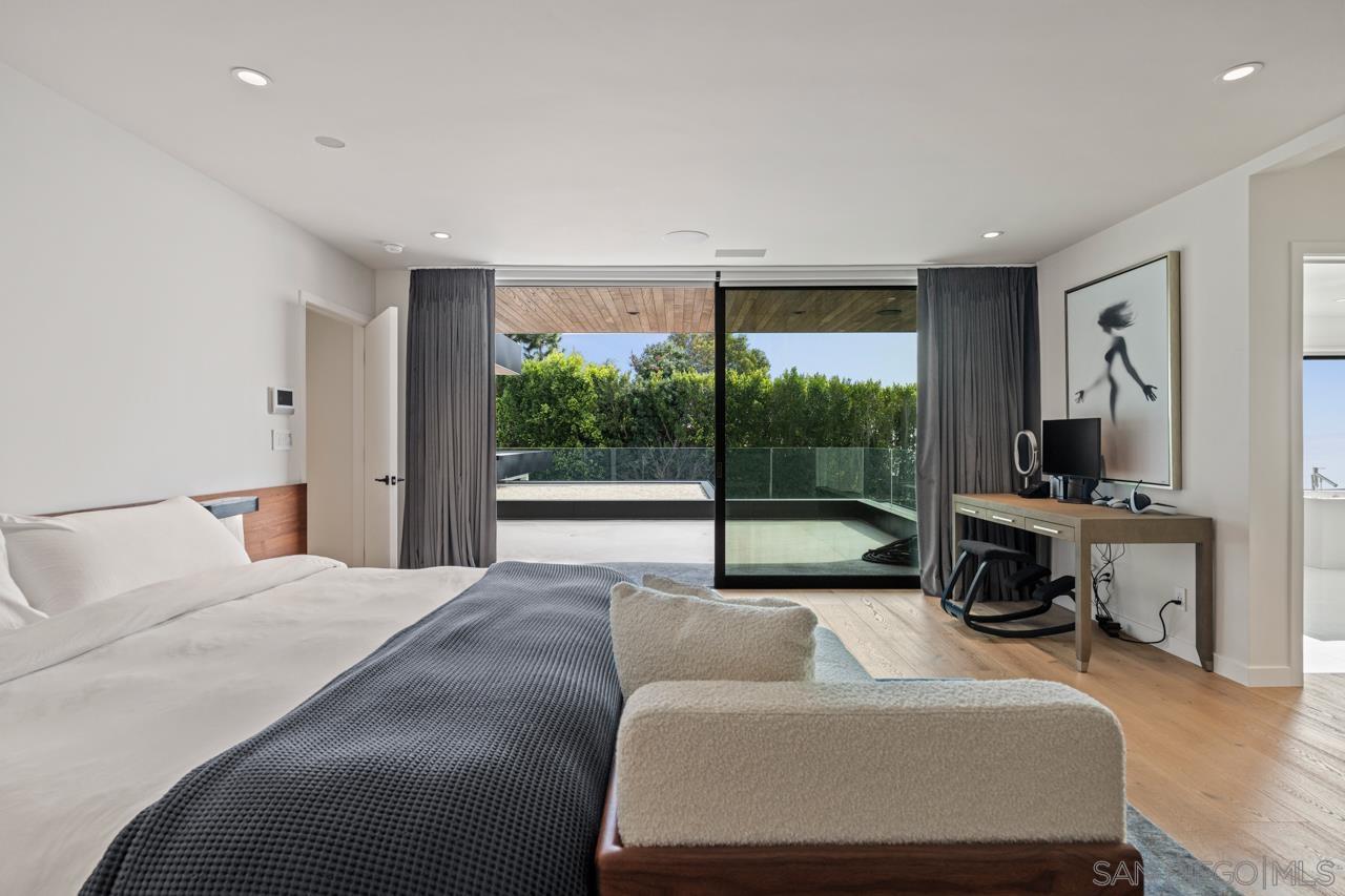 Detail Gallery Image 36 of 67 For 2261  Hercules, Los Angeles,  CA 90046 - 4 Beds | 4/1 Baths