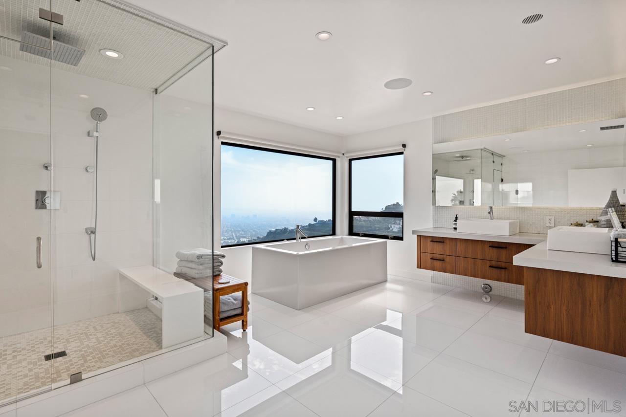 Detail Gallery Image 37 of 67 For 2261  Hercules, Los Angeles,  CA 90046 - 4 Beds | 4/1 Baths