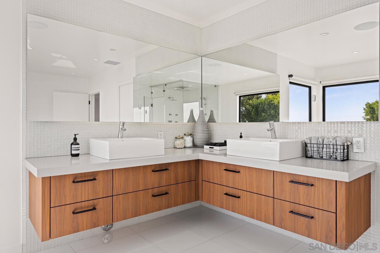 Detail Gallery Image 39 of 67 For 2261  Hercules, Los Angeles,  CA 90046 - 4 Beds | 4/1 Baths