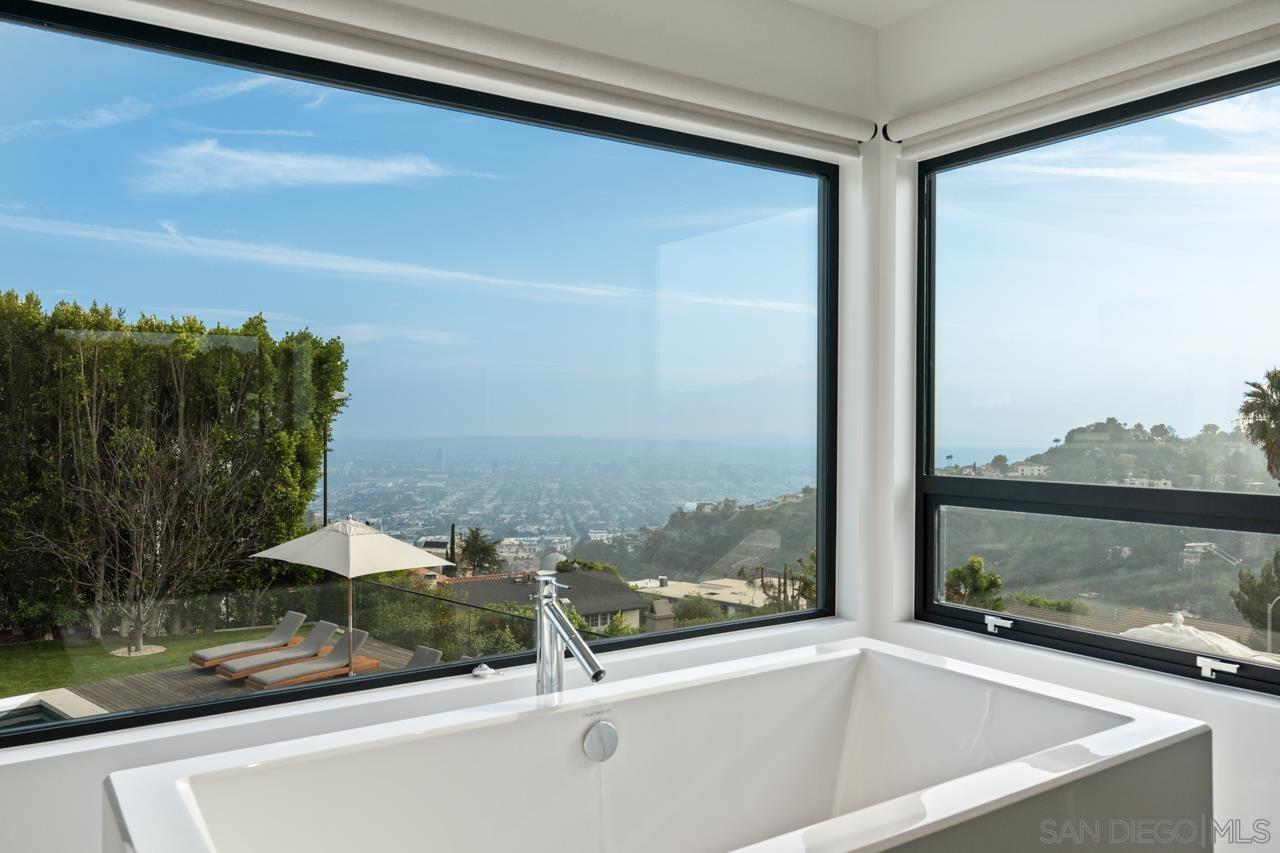 Detail Gallery Image 41 of 67 For 2261  Hercules, Los Angeles,  CA 90046 - 4 Beds | 4/1 Baths