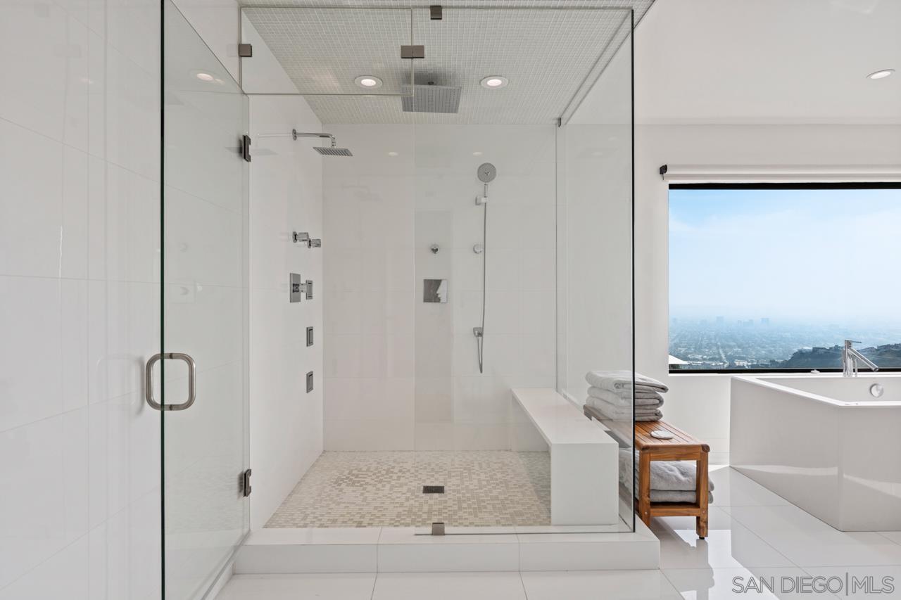 Detail Gallery Image 42 of 67 For 2261  Hercules, Los Angeles,  CA 90046 - 4 Beds | 4/1 Baths