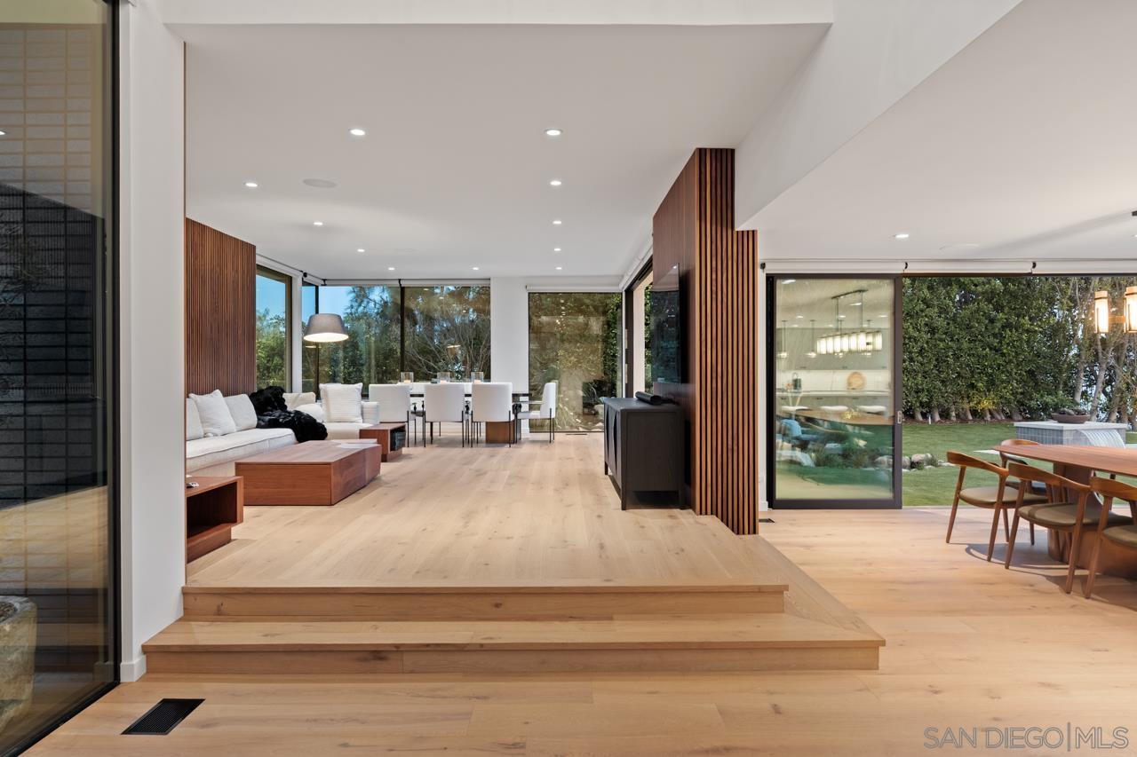 Detail Gallery Image 7 of 67 For 2261  Hercules, Los Angeles,  CA 90046 - 4 Beds | 4/1 Baths