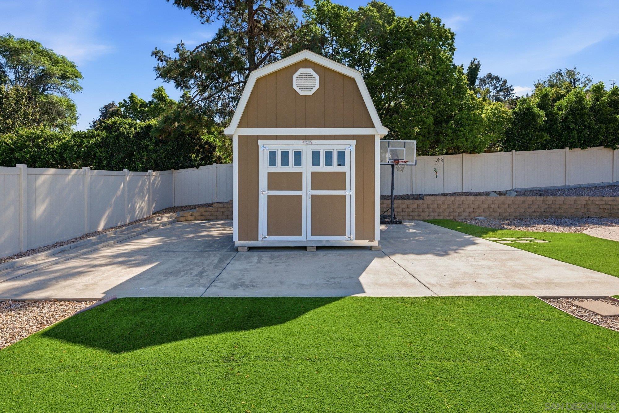 Detail Gallery Image 21 of 36 For 1356 S Citrus, Escondido,  CA 92027 - 3 Beds | 2/1 Baths