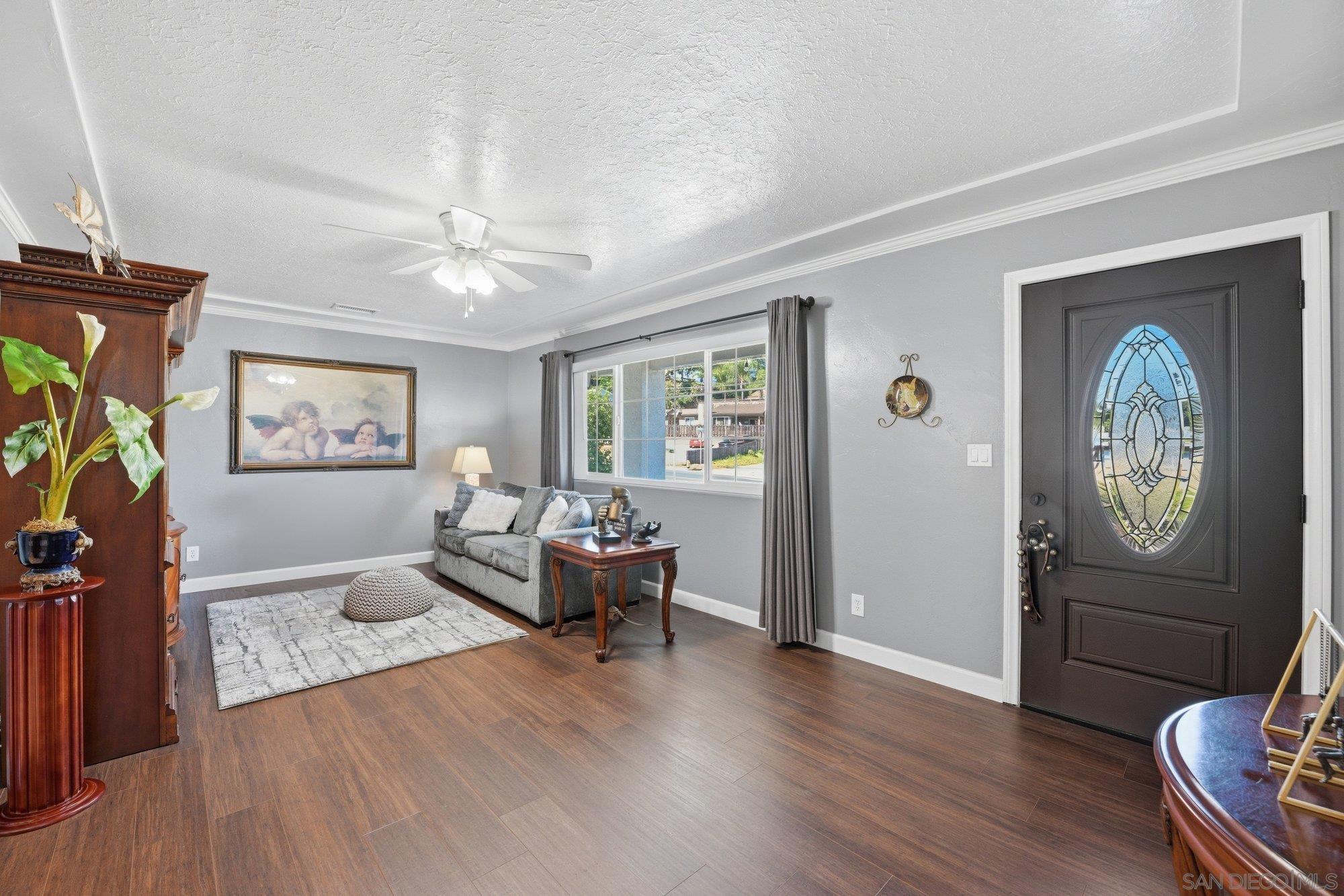 Detail Gallery Image 4 of 36 For 1356 S Citrus, Escondido,  CA 92027 - 3 Beds | 2/1 Baths