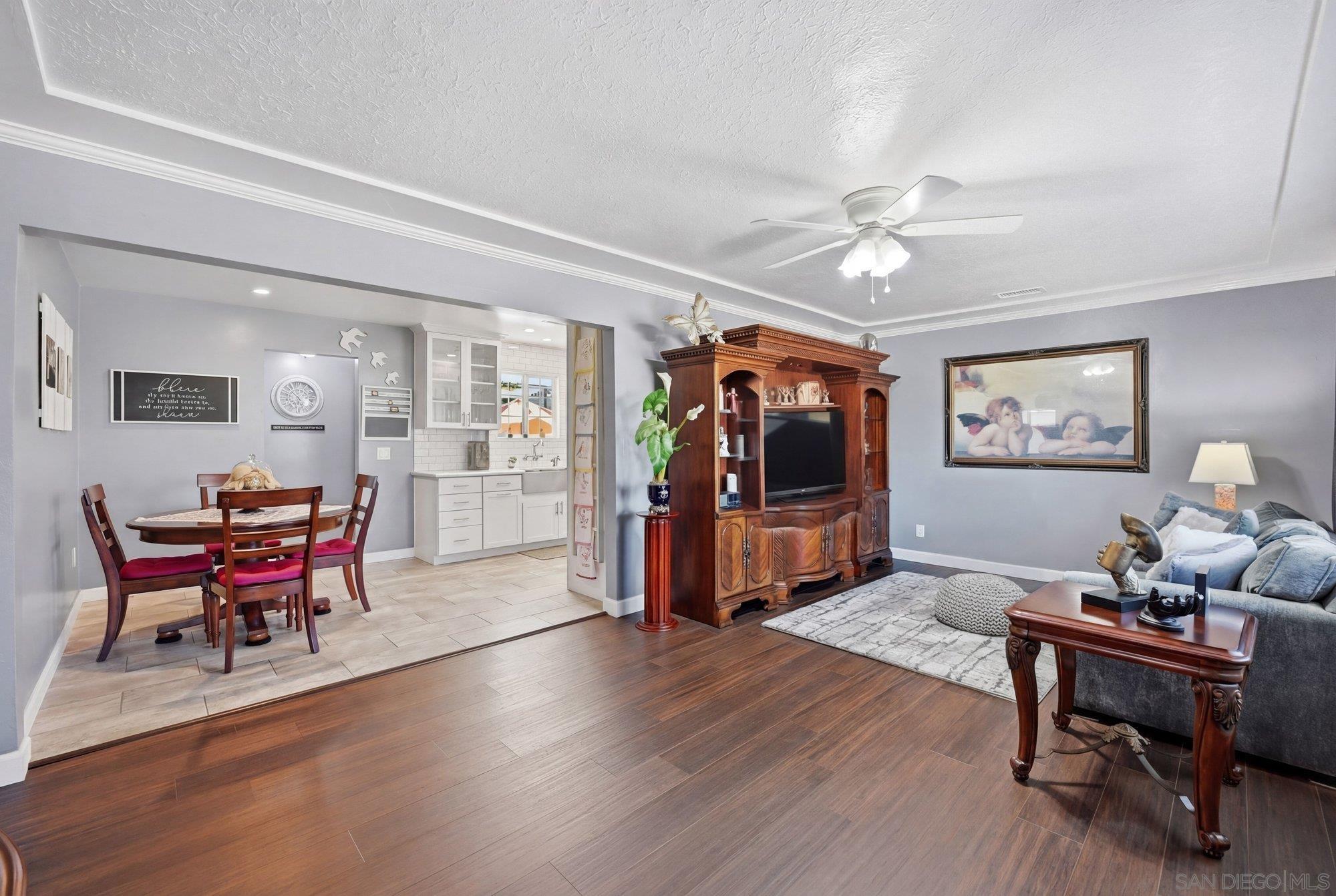 Detail Gallery Image 5 of 36 For 1356 S Citrus, Escondido,  CA 92027 - 3 Beds | 2/1 Baths