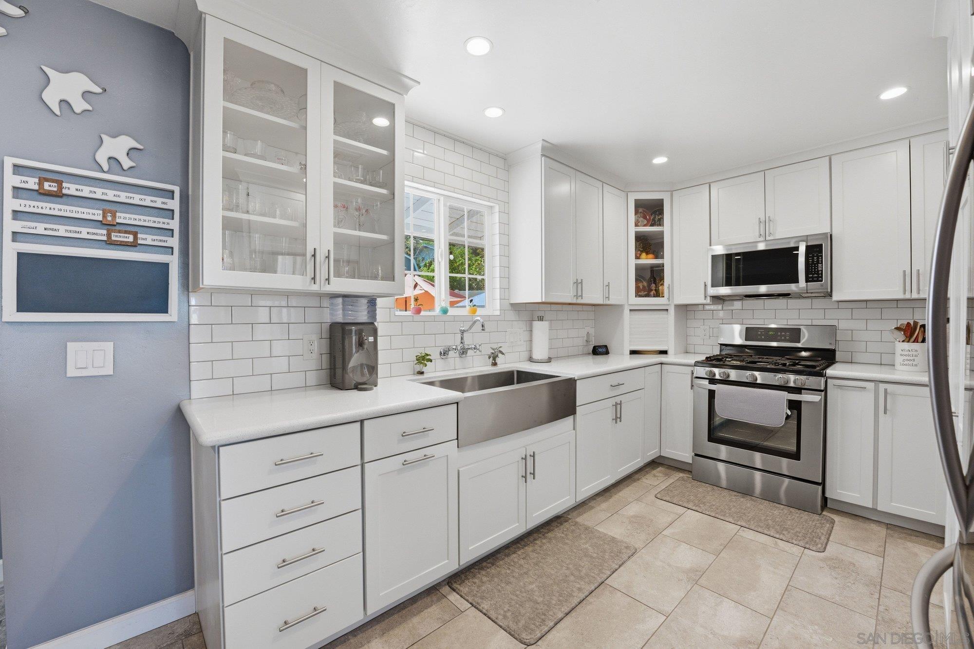 Detail Gallery Image 7 of 36 For 1356 S Citrus, Escondido,  CA 92027 - 3 Beds | 2/1 Baths