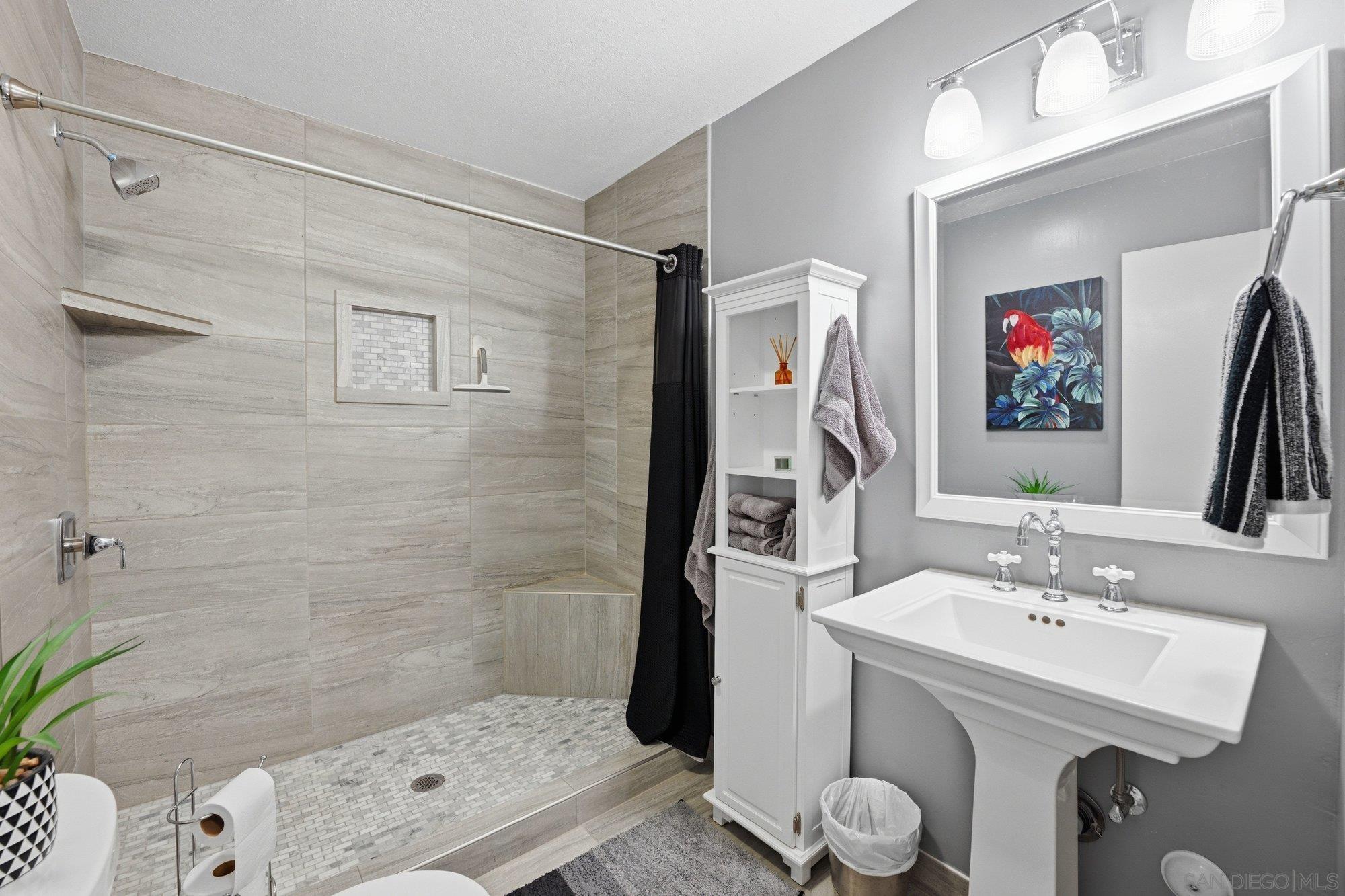 Detail Gallery Image 10 of 36 For 1356 S Citrus, Escondido,  CA 92027 - 3 Beds | 2/1 Baths