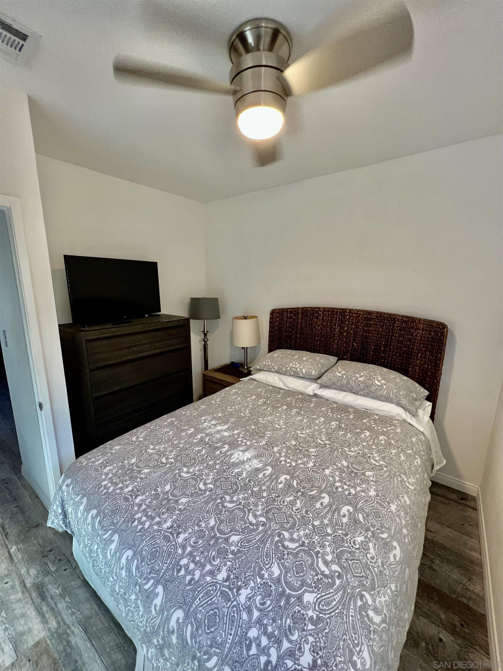 Detail Gallery Image 12 of 30 For 6628  La Jolla  Blvd., La Jolla,  CA 92037 - – Beds | – Baths