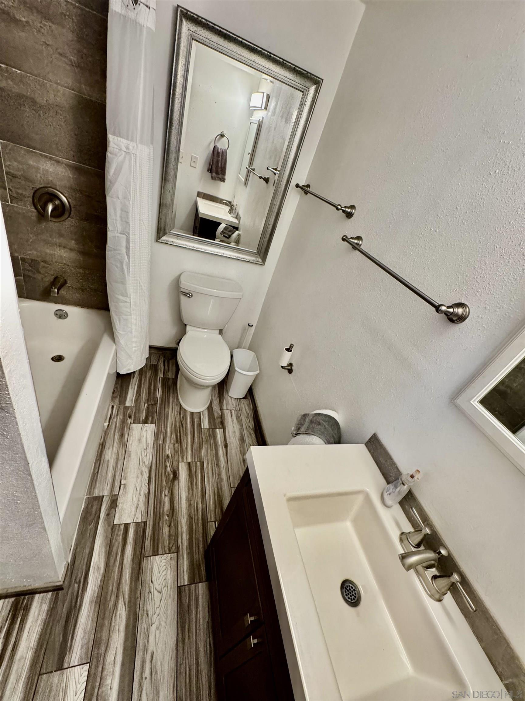 Detail Gallery Image 16 of 30 For 6628  La Jolla  Blvd., La Jolla,  CA 92037 - – Beds | – Baths