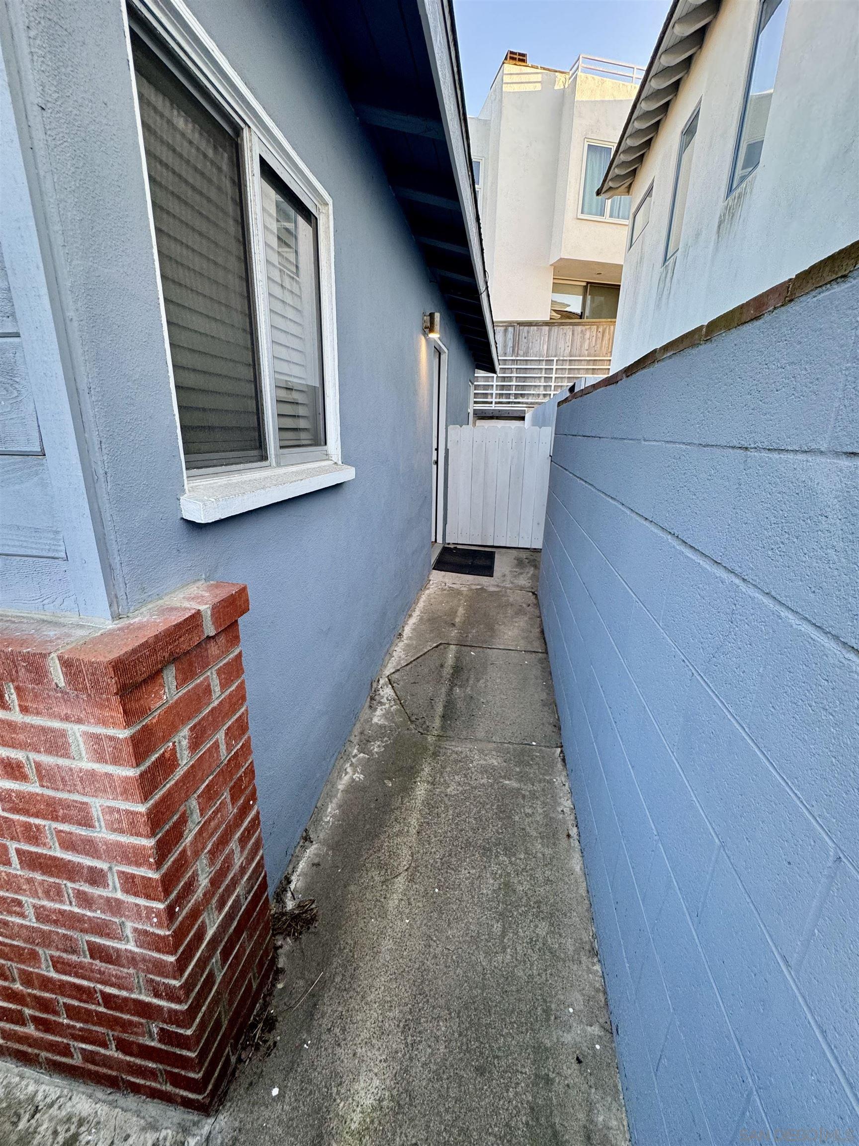 Detail Gallery Image 17 of 30 For 6628  La Jolla  Blvd., La Jolla,  CA 92037 - – Beds | – Baths