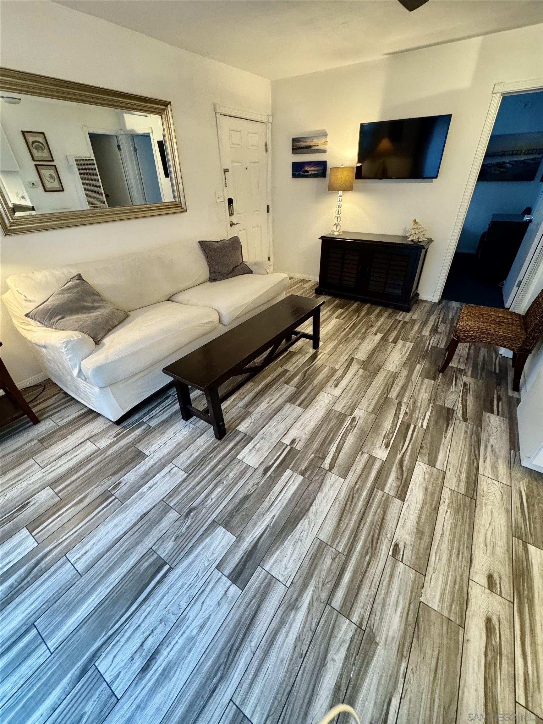 Detail Gallery Image 20 of 30 For 6628  La Jolla  Blvd., La Jolla,  CA 92037 - – Beds | – Baths