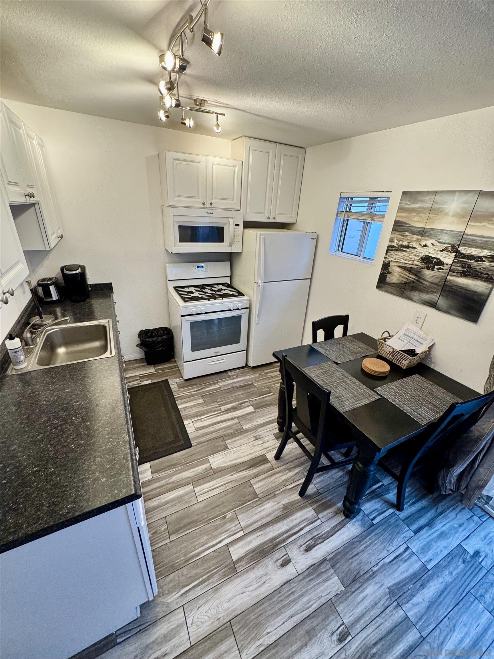 Detail Gallery Image 21 of 30 For 6628  La Jolla  Blvd., La Jolla,  CA 92037 - – Beds | – Baths