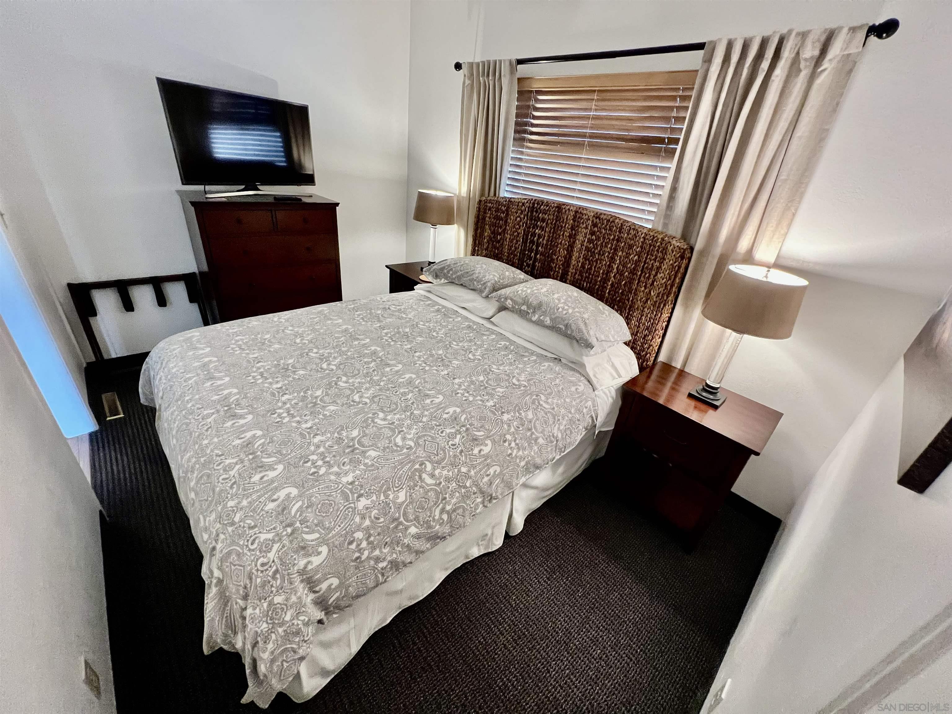 Detail Gallery Image 5 of 30 For 6628  La Jolla  Blvd., La Jolla,  CA 92037 - – Beds | – Baths