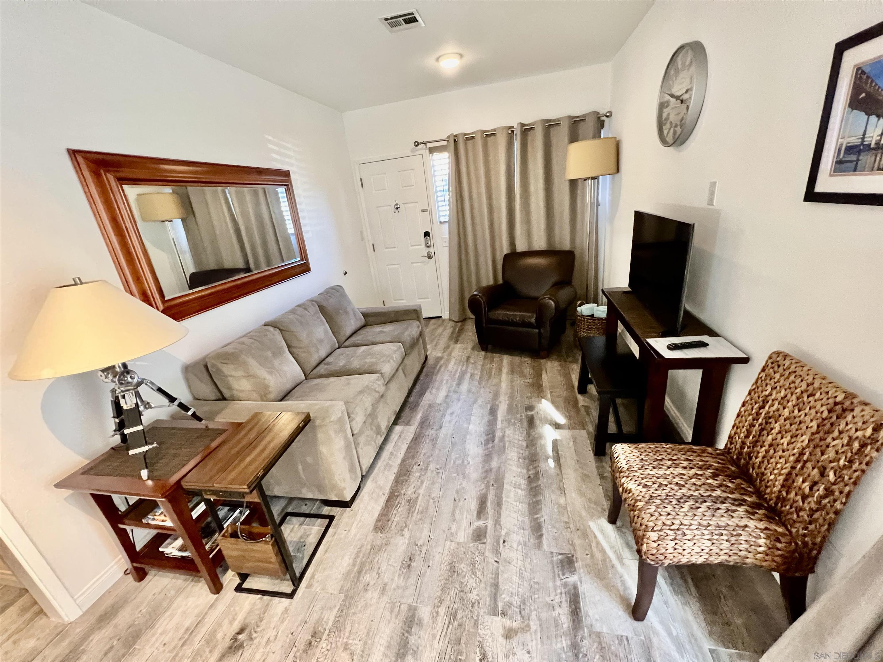 Detail Gallery Image 9 of 30 For 6628  La Jolla  Blvd., La Jolla,  CA 92037 - – Beds | – Baths