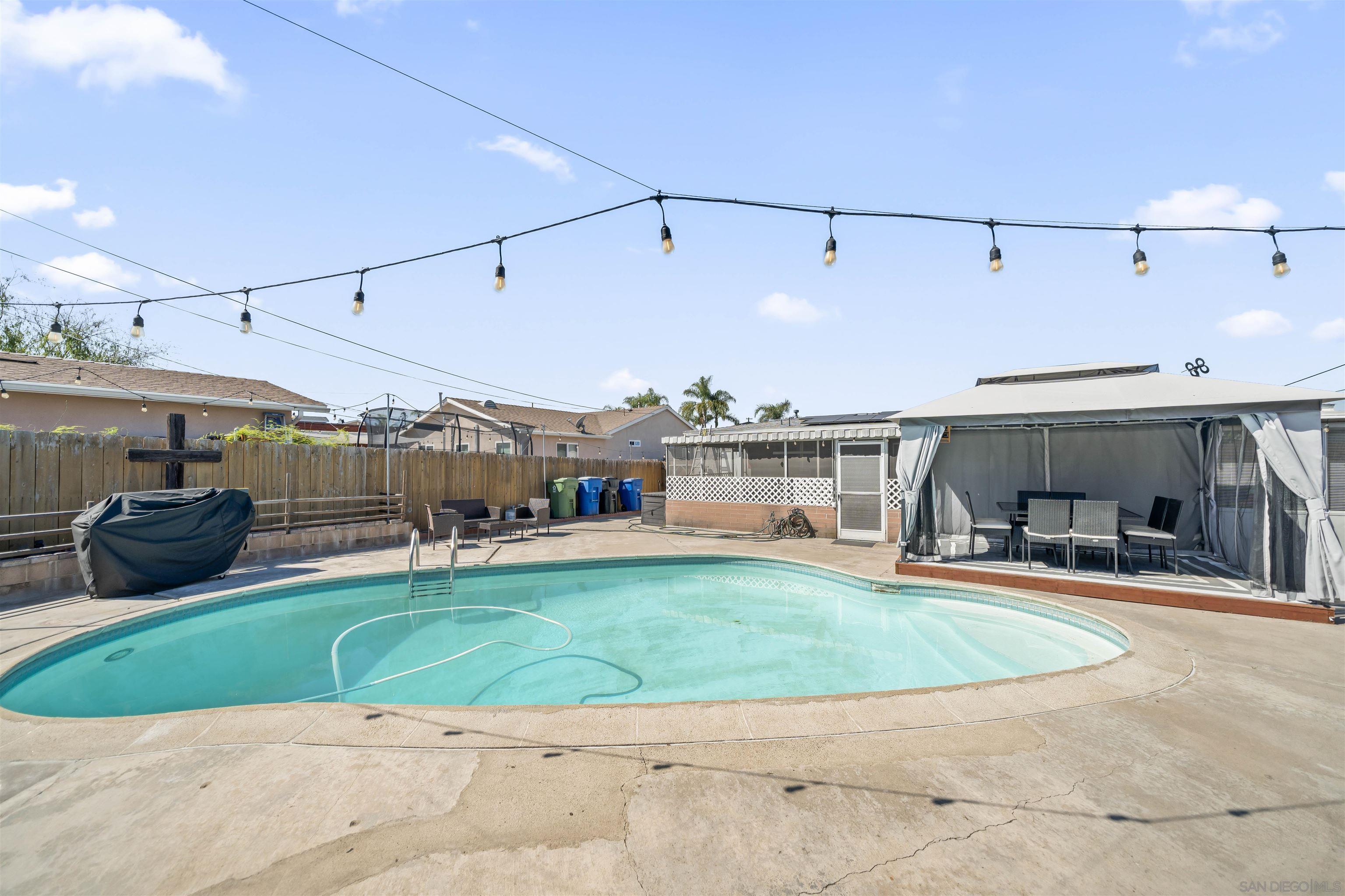 Detail Gallery Image 35 of 51 For 655  Robert Ave, Chula Vista,  CA 91910 - 3 Beds | 2 Baths