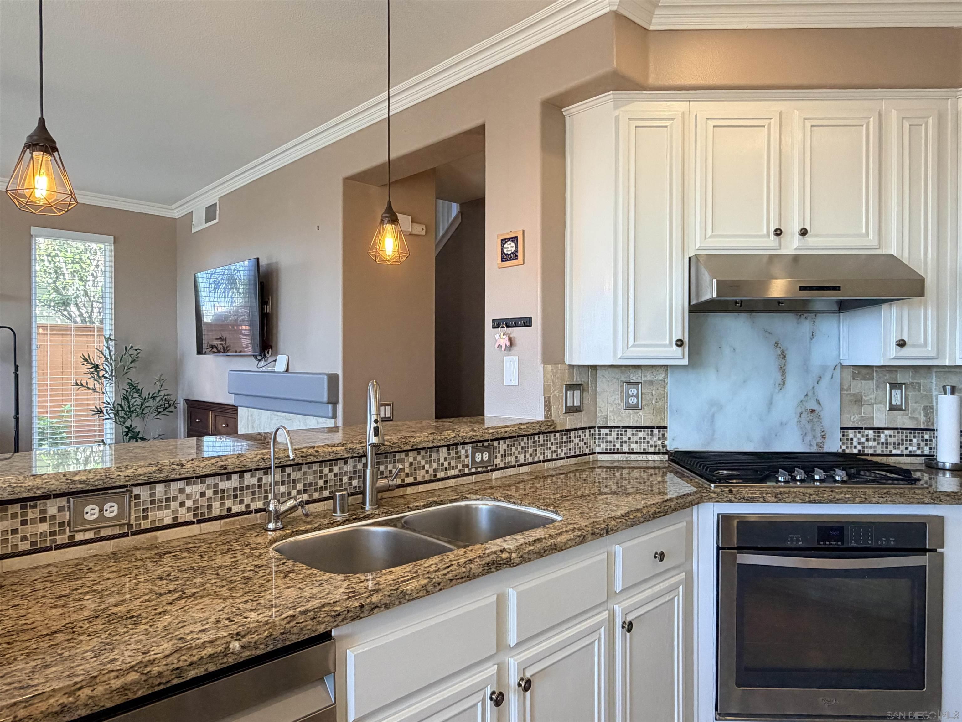 Detail Gallery Image 13 of 51 For 9923  Fieldthorn St., San Diego,  CA 92127 - 3 Beds | 2/1 Baths