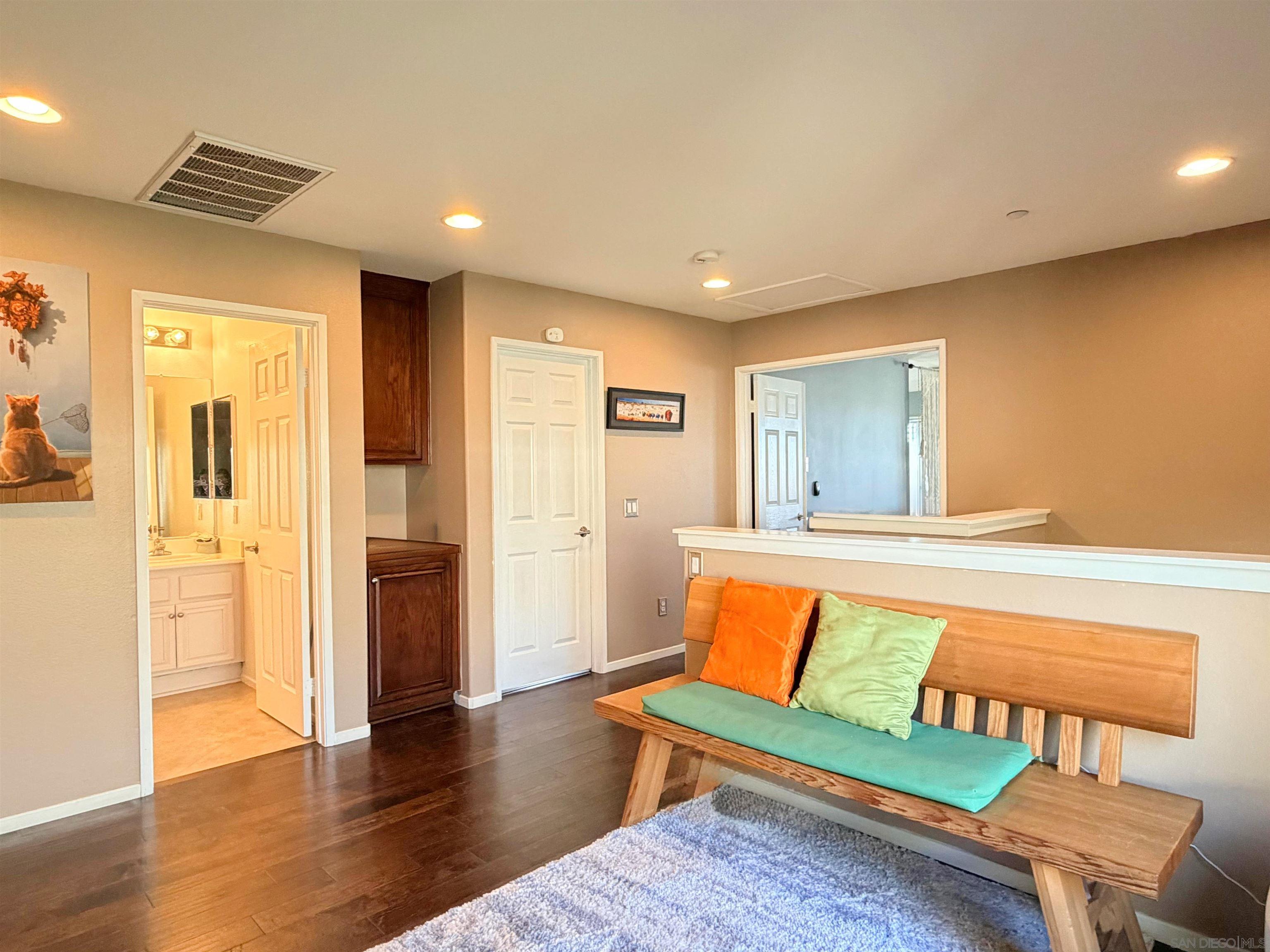 Detail Gallery Image 32 of 51 For 9923  Fieldthorn St., San Diego,  CA 92127 - 3 Beds | 2/1 Baths