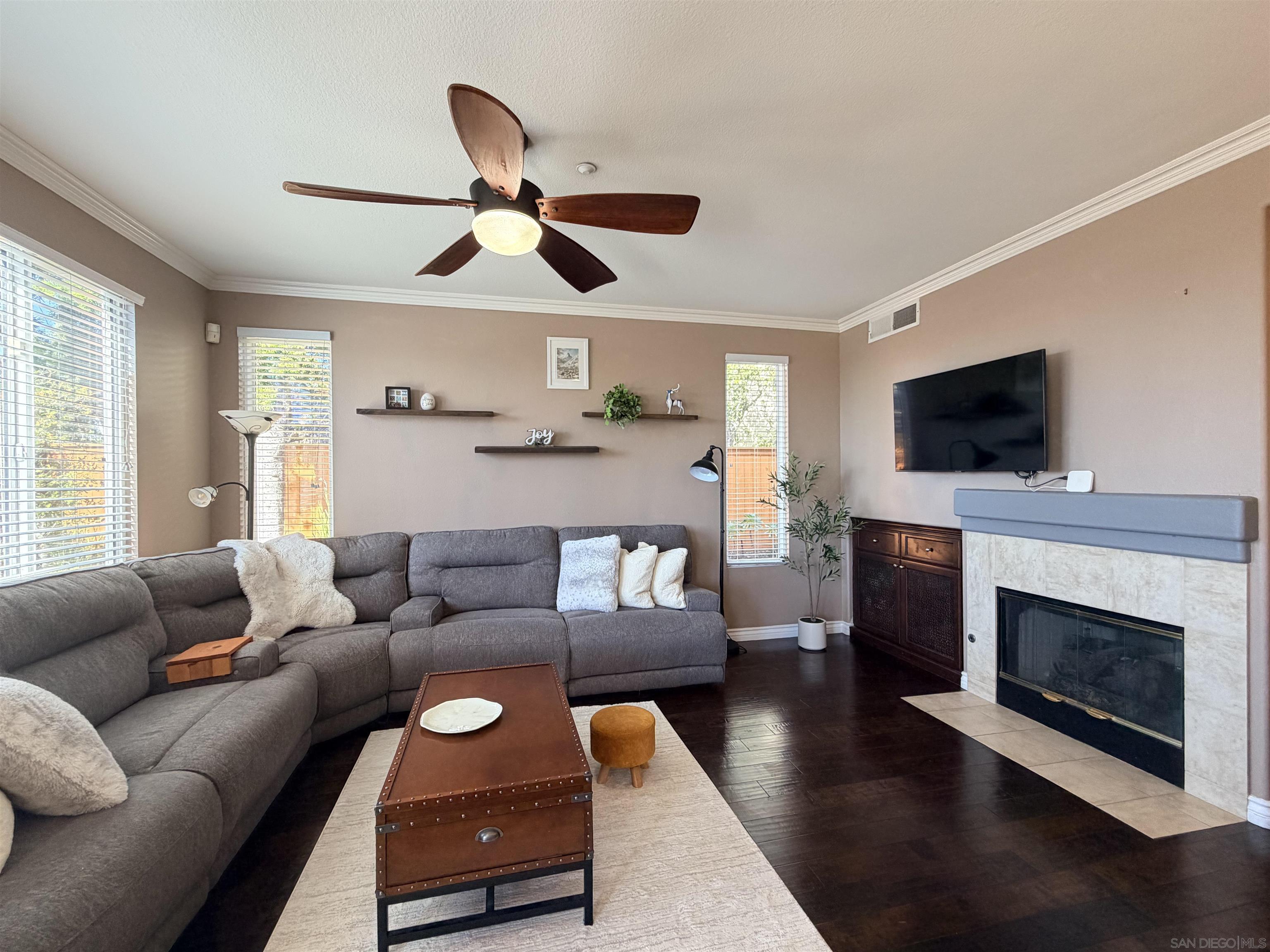 Detail Gallery Image 8 of 51 For 9923  Fieldthorn St., San Diego,  CA 92127 - 3 Beds | 2/1 Baths