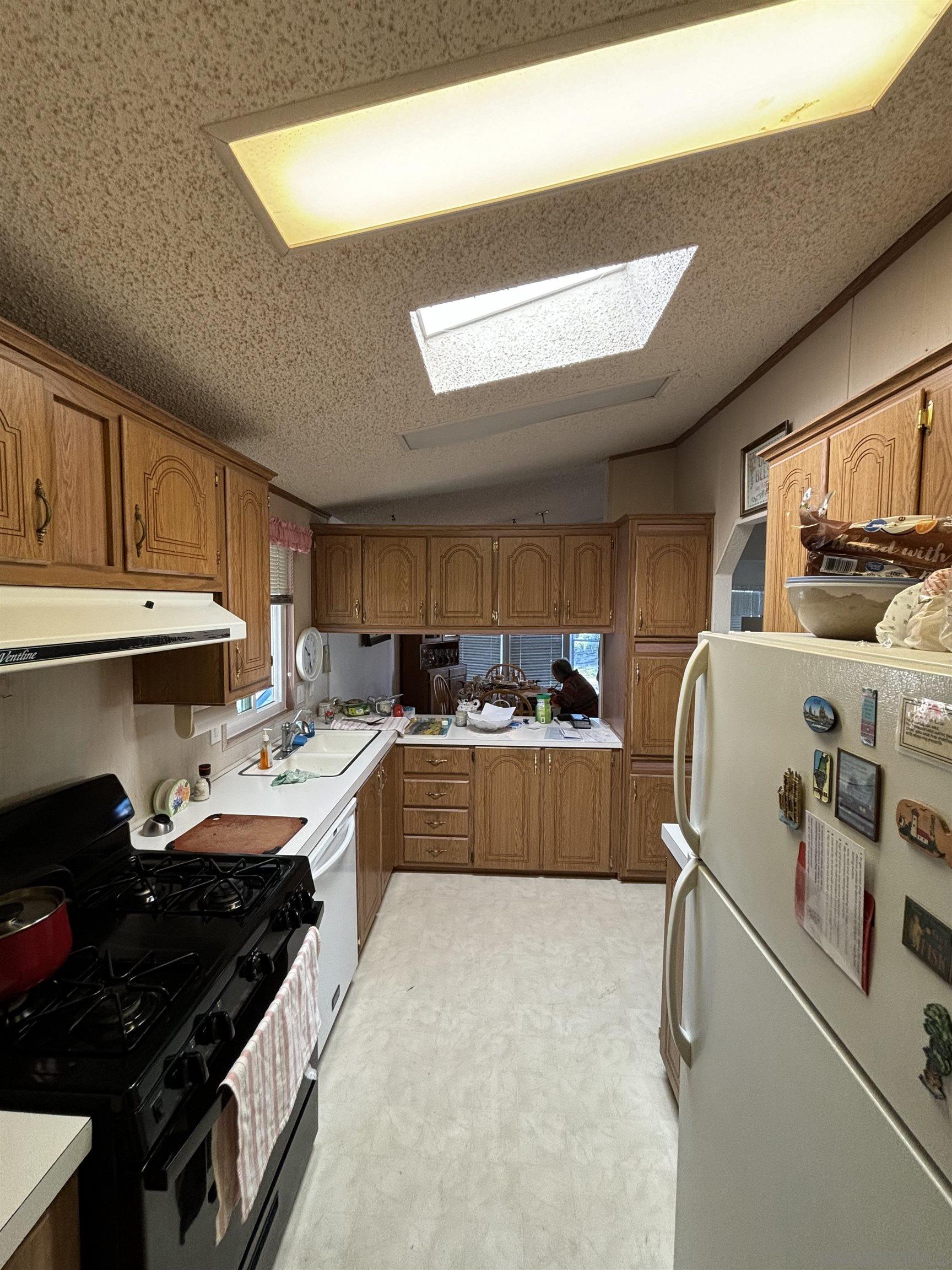 Detail Gallery Image 4 of 6 For 432 S Harbor Blvd  147, Santa Ana,  CA 92701 - 3 Beds | 2 Baths