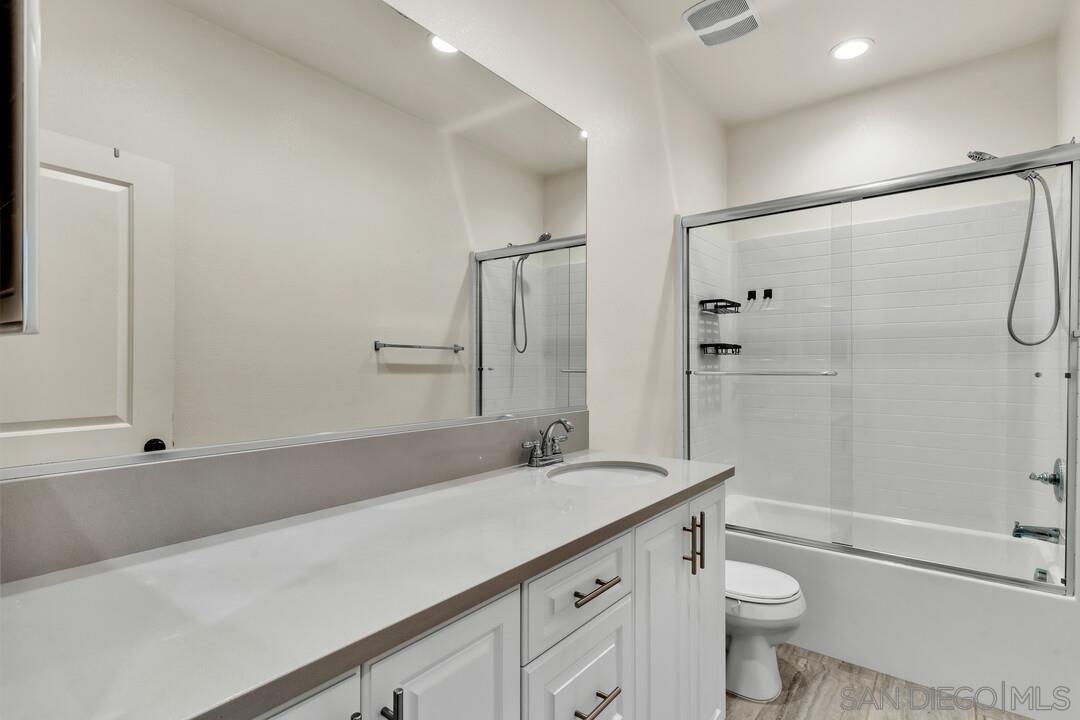 Detail Gallery Image 18 of 34 For 1961  Avenida Citron Unit 115  #115,  Chula Vista,  CA 91913 - 3 Beds | 2/1 Baths