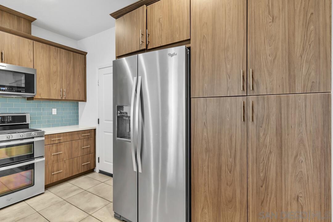 Detail Gallery Image 30 of 34 For 1961  Avenida Citron Unit 115  #115,  Chula Vista,  CA 91913 - 3 Beds | 2/1 Baths