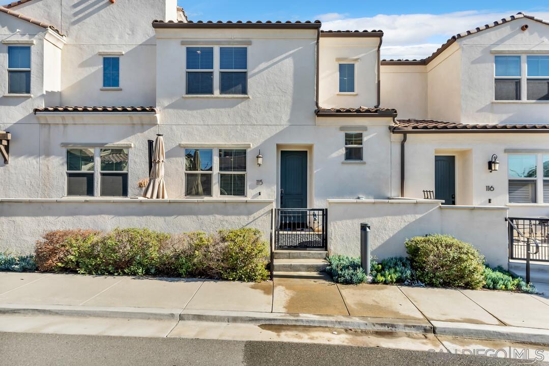 Detail Gallery Image 33 of 34 For 1961  Avenida Citron Unit 115  #115,  Chula Vista,  CA 91913 - 3 Beds | 2/1 Baths