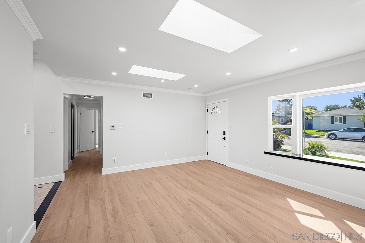 Detail Gallery Image 13 of 75 For 2291  Cardinal, San Diego,  CA 92123 - 3 Beds | 2 Baths