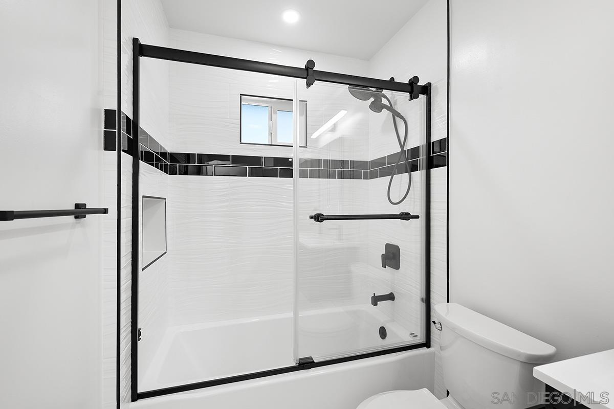 Detail Gallery Image 39 of 75 For 2291  Cardinal, San Diego,  CA 92123 - 3 Beds | 2 Baths