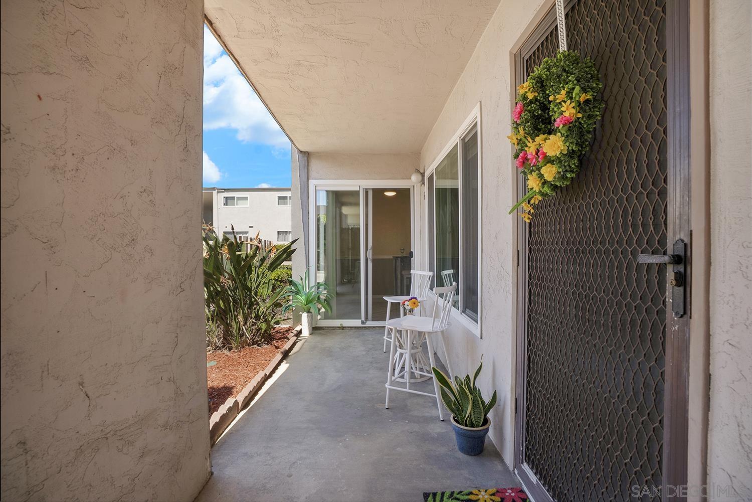 Detail Gallery Image 2 of 27 For 285  Moss St  #64,  Chula Vista,  CA 91911 - 2 Beds | 2 Baths