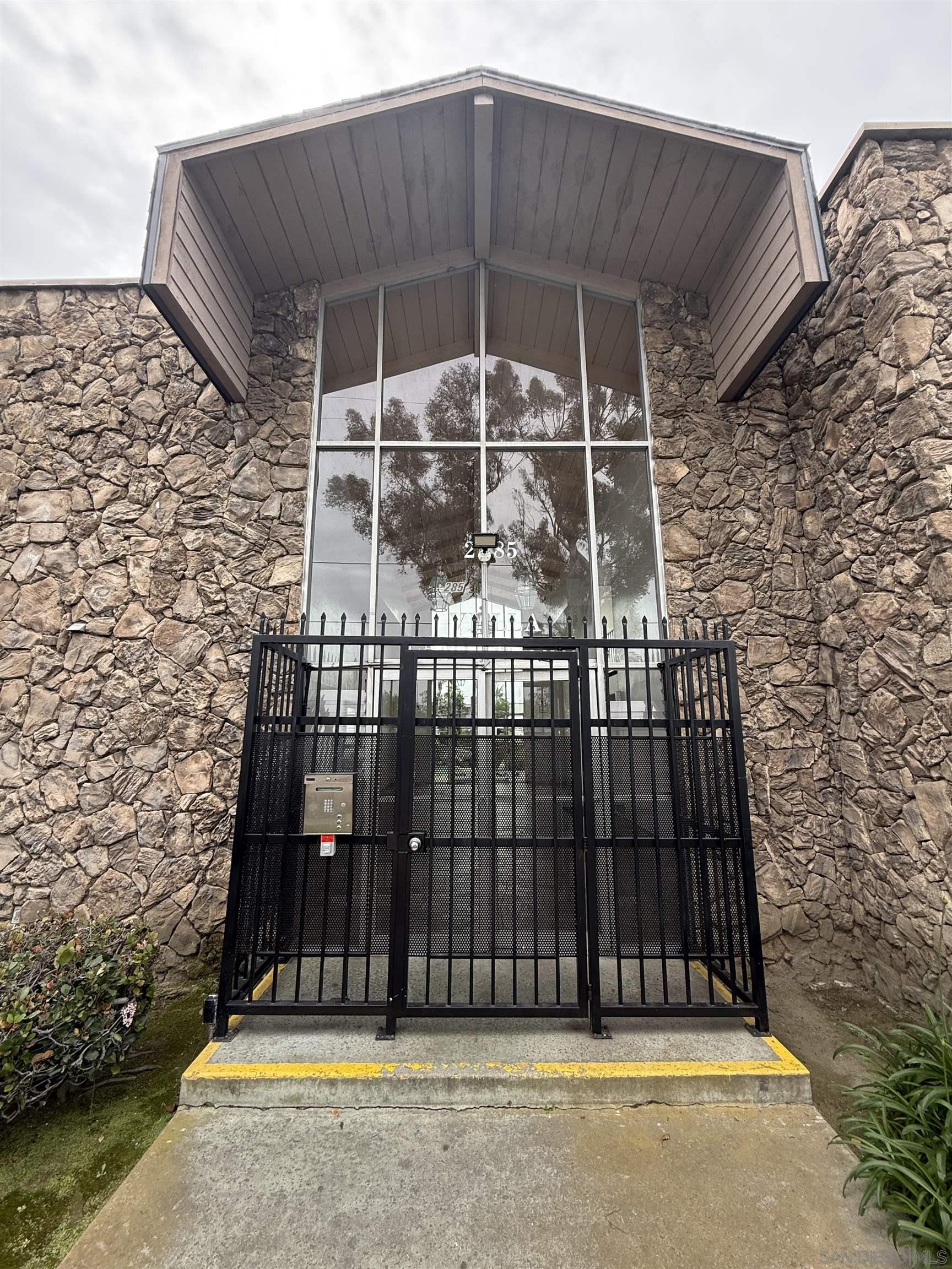 Detail Gallery Image 3 of 27 For 285  Moss St  #64,  Chula Vista,  CA 91911 - 2 Beds | 2 Baths