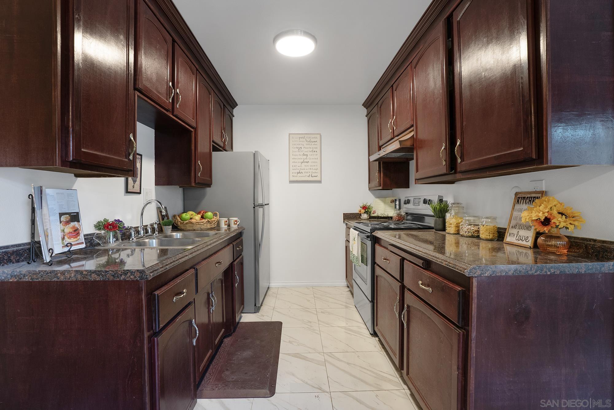 Detail Gallery Image 7 of 27 For 285  Moss St  #64,  Chula Vista,  CA 91911 - 2 Beds | 2 Baths